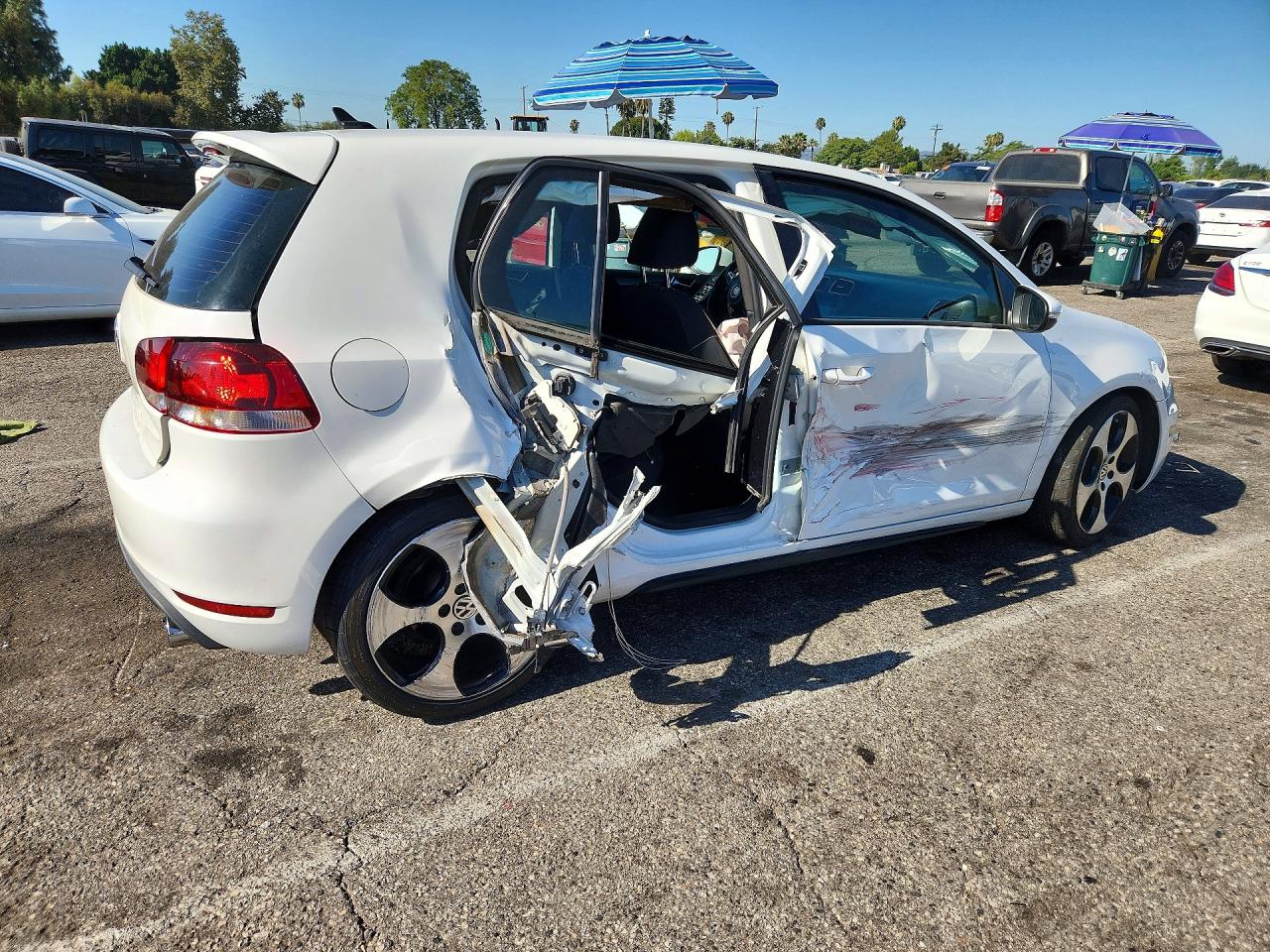 2012 VOLKSWAGEN GTI