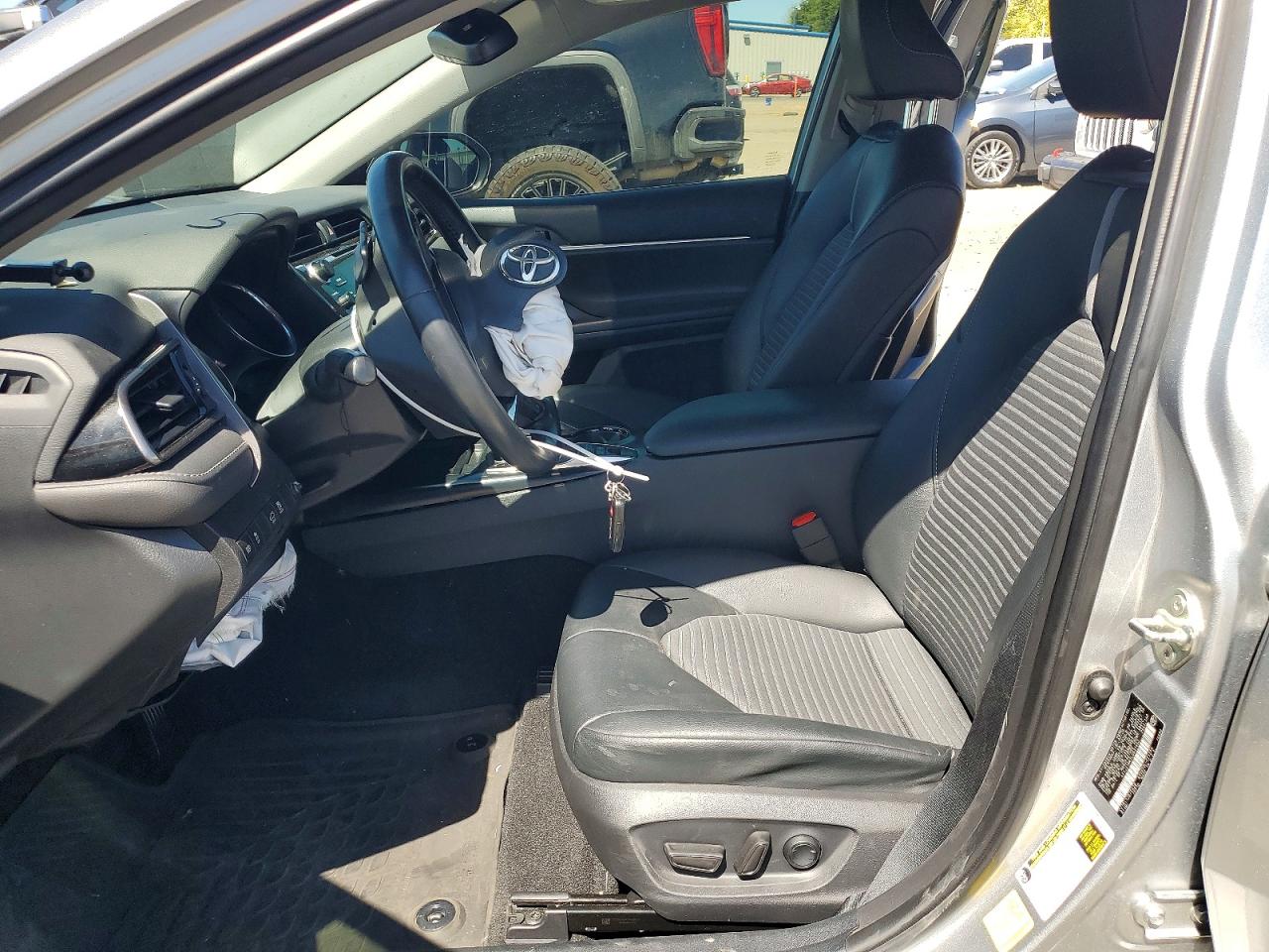 2020 TOYOTA CAMRY
