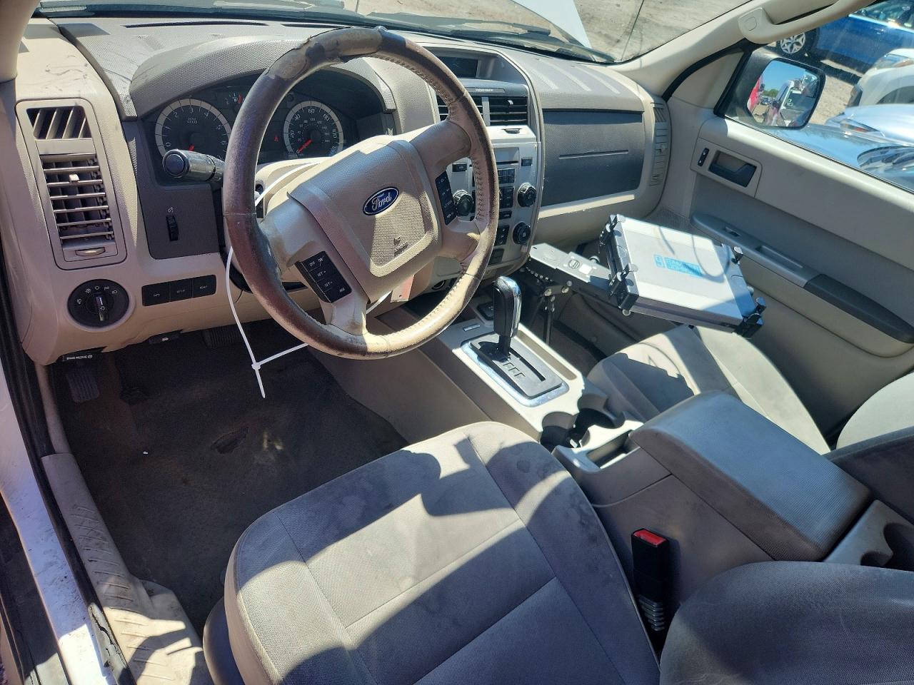 2011 FORD ESCAPE