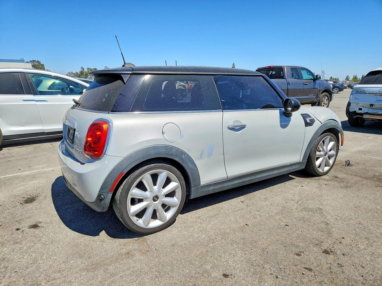 2014 MINI COOPER
