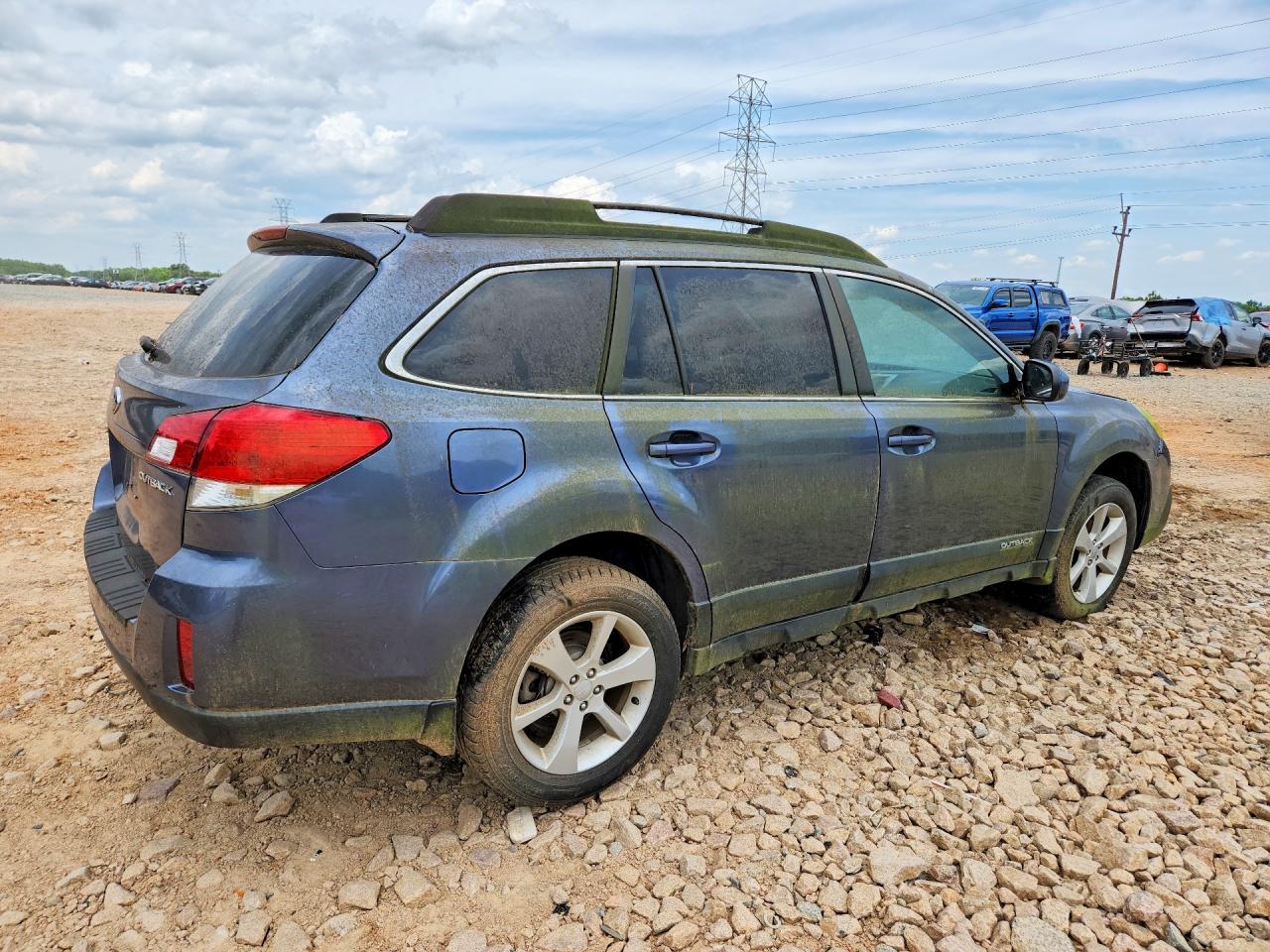 2013 SUBARU OUTBACK