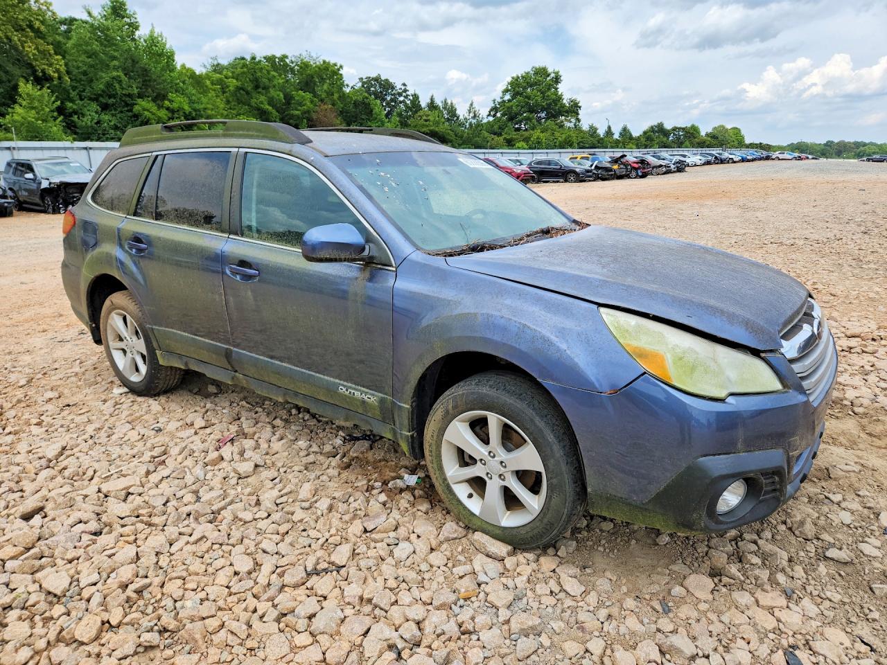 2013 SUBARU OUTBACK