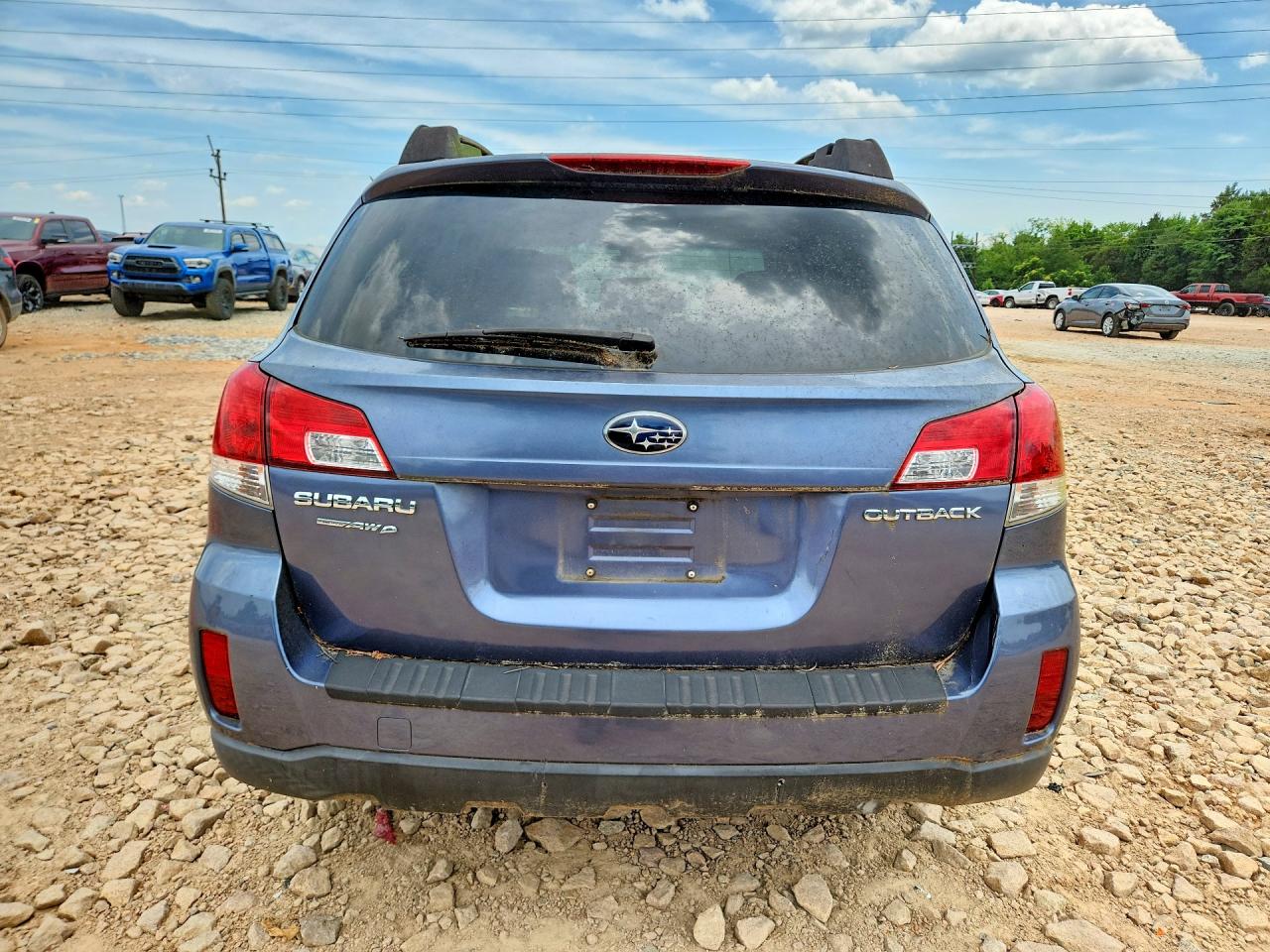 2013 SUBARU OUTBACK