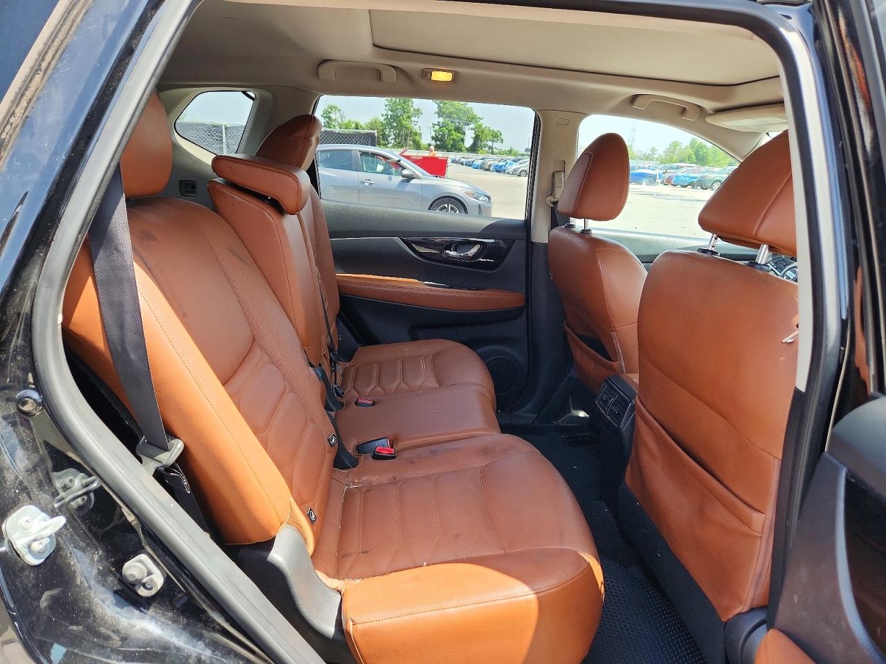 2017 NISSAN ROGUE