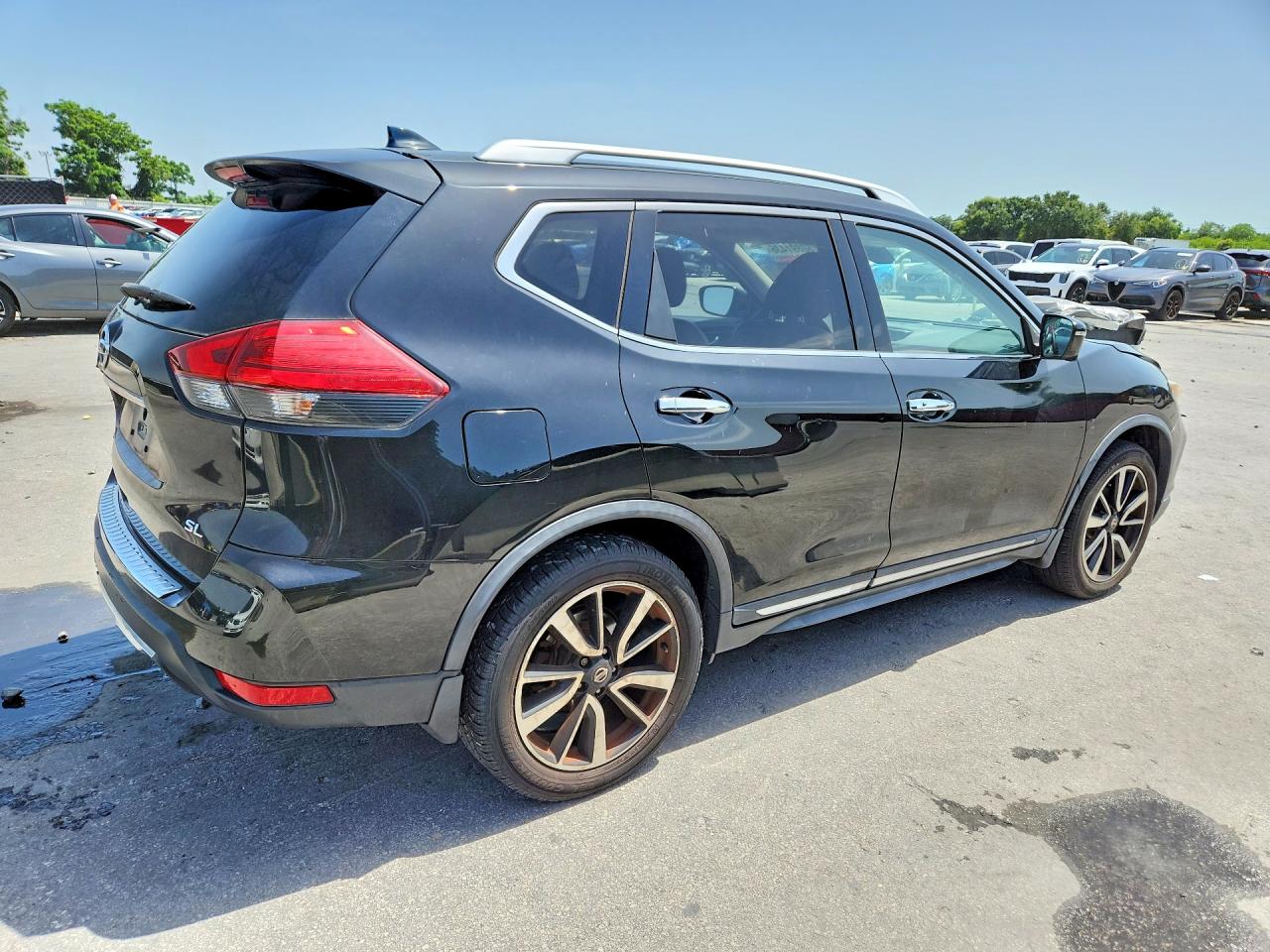 2017 NISSAN ROGUE