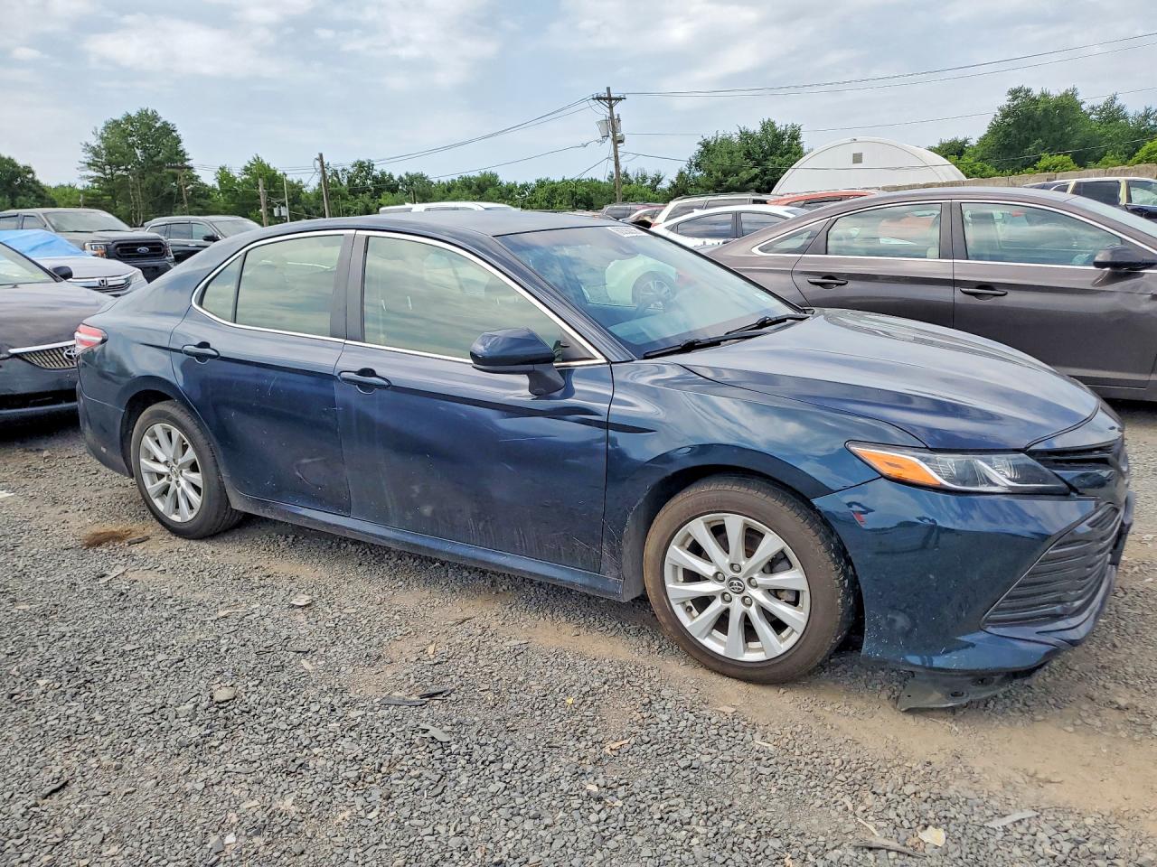 2018 TOYOTA CAMRY