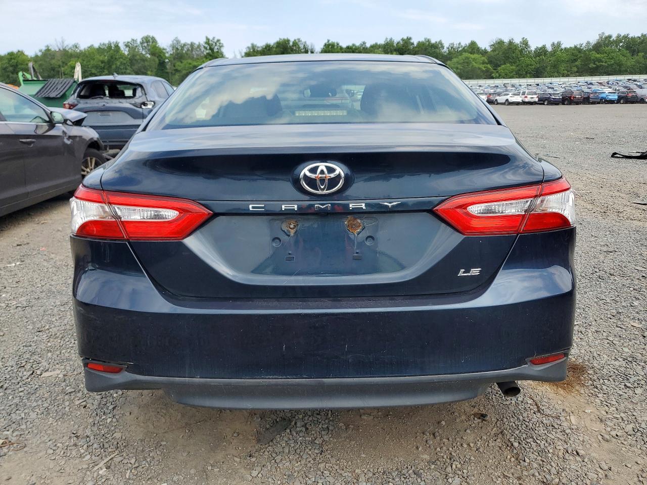 2018 TOYOTA CAMRY