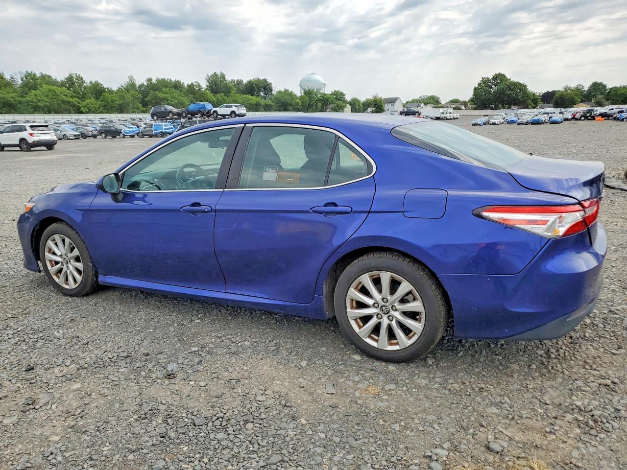 2018 TOYOTA CAMRY