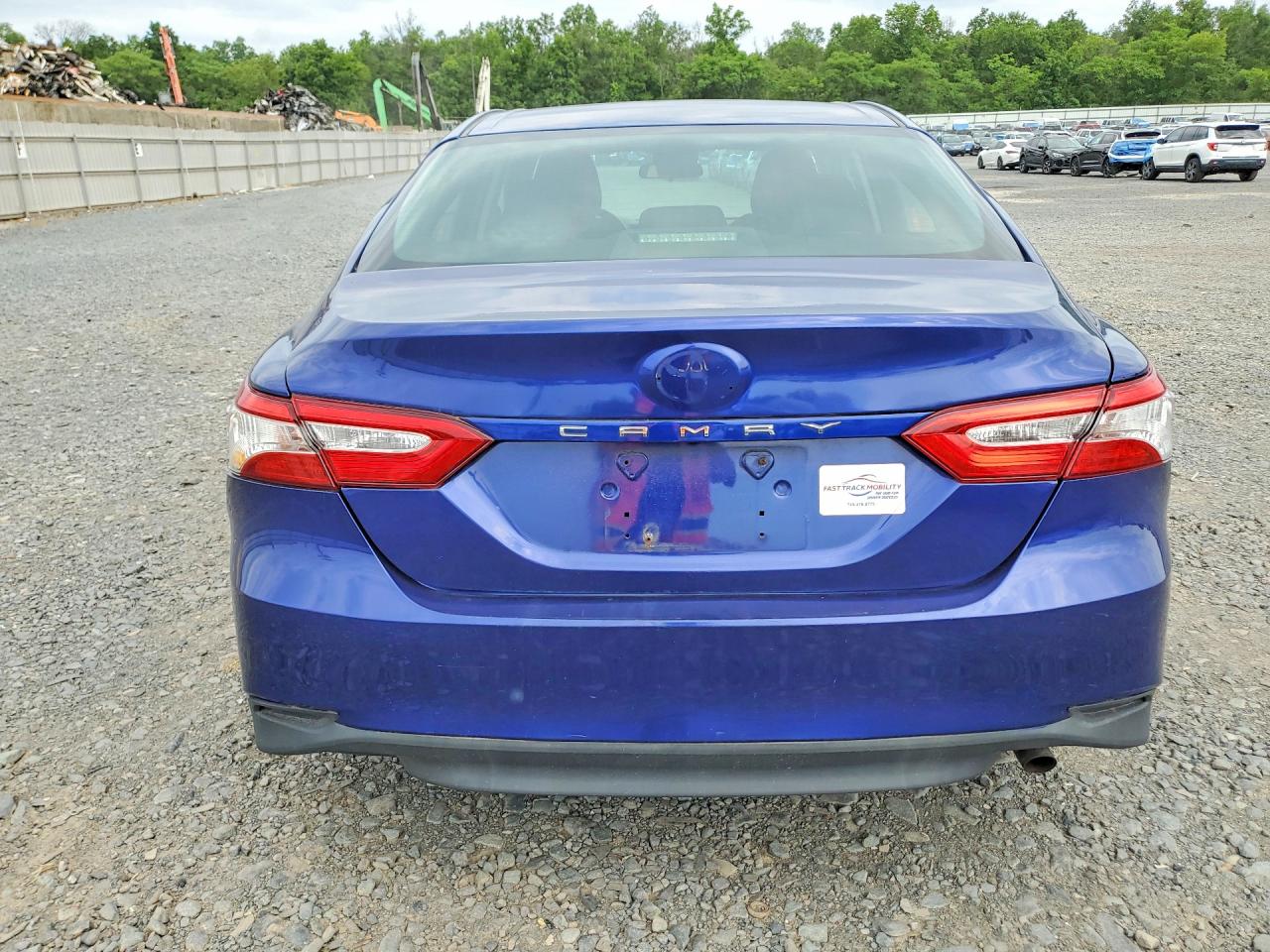 2018 TOYOTA CAMRY
