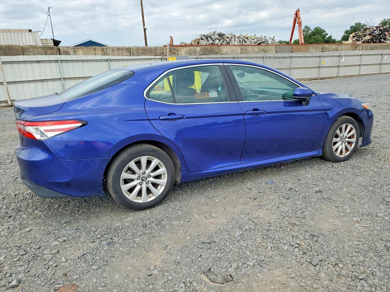 2018 TOYOTA CAMRY
