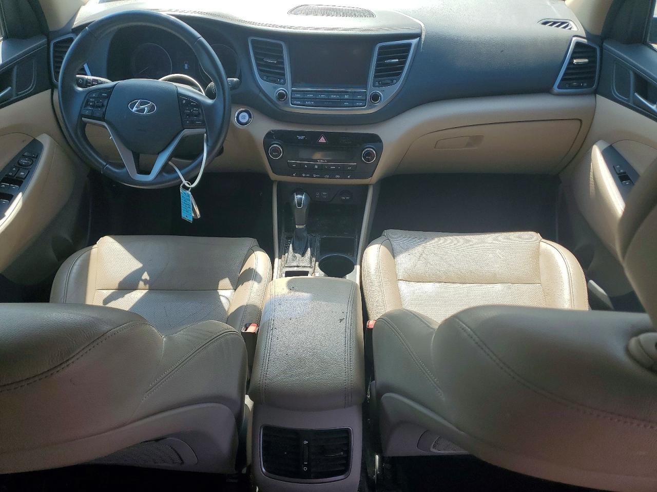 2016 HYUNDAI TUCSON
