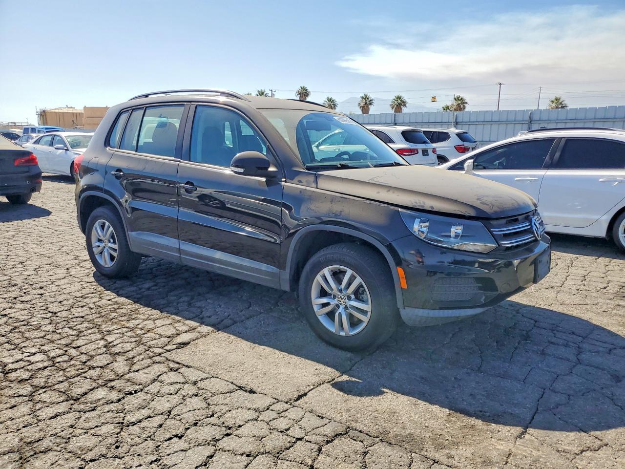 2016 VOLKSWAGEN TIGUAN