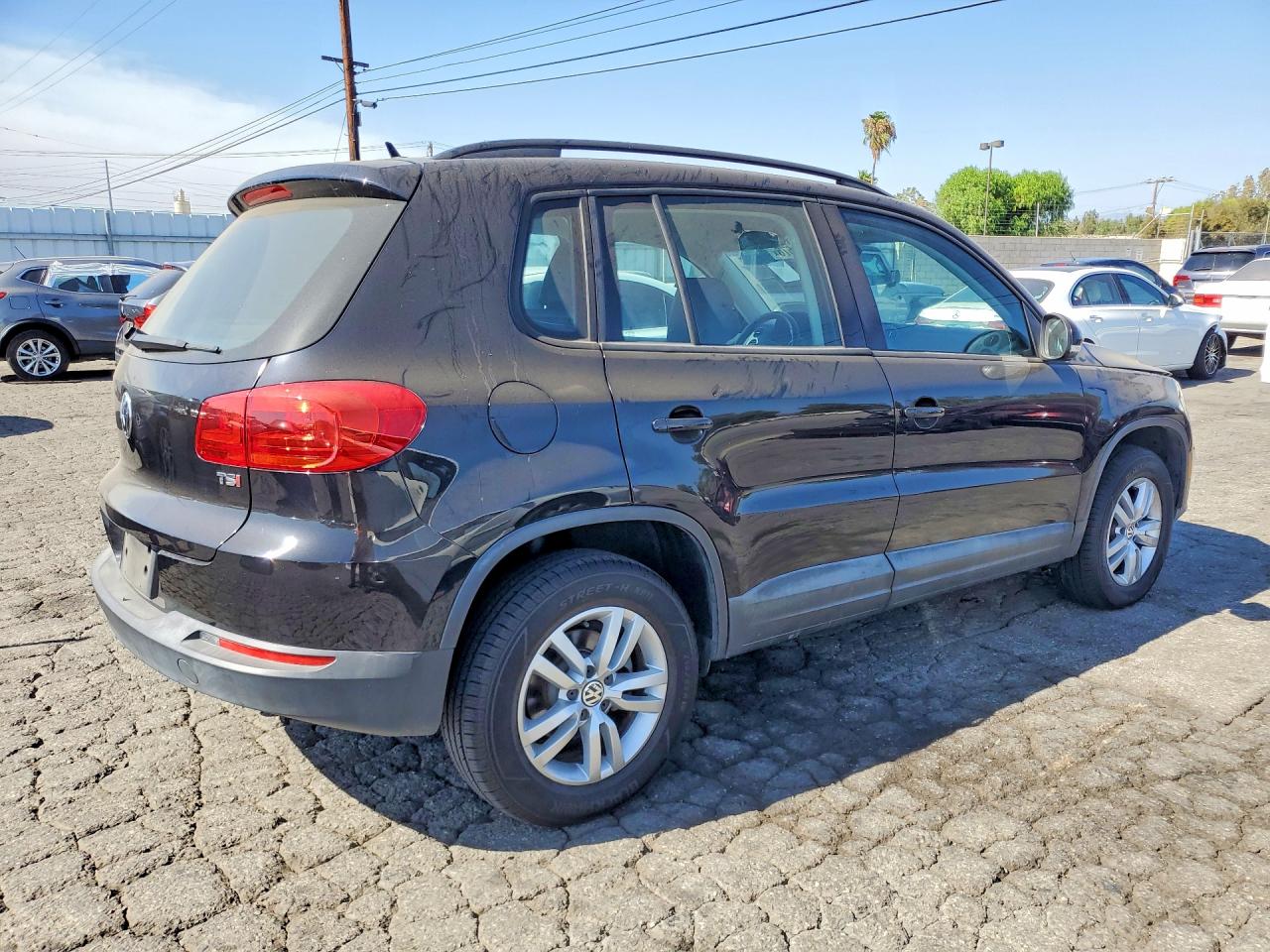2016 VOLKSWAGEN TIGUAN