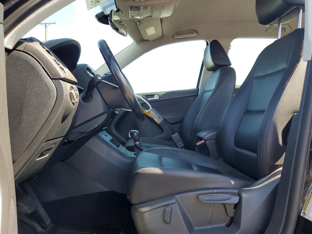 2016 VOLKSWAGEN TIGUAN