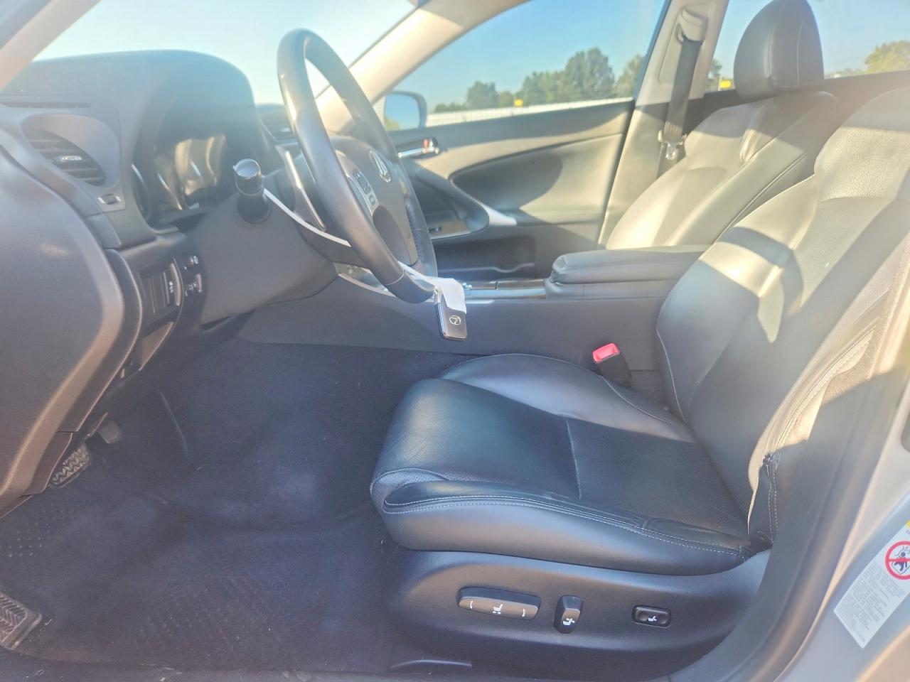 2012 LEXUS IS