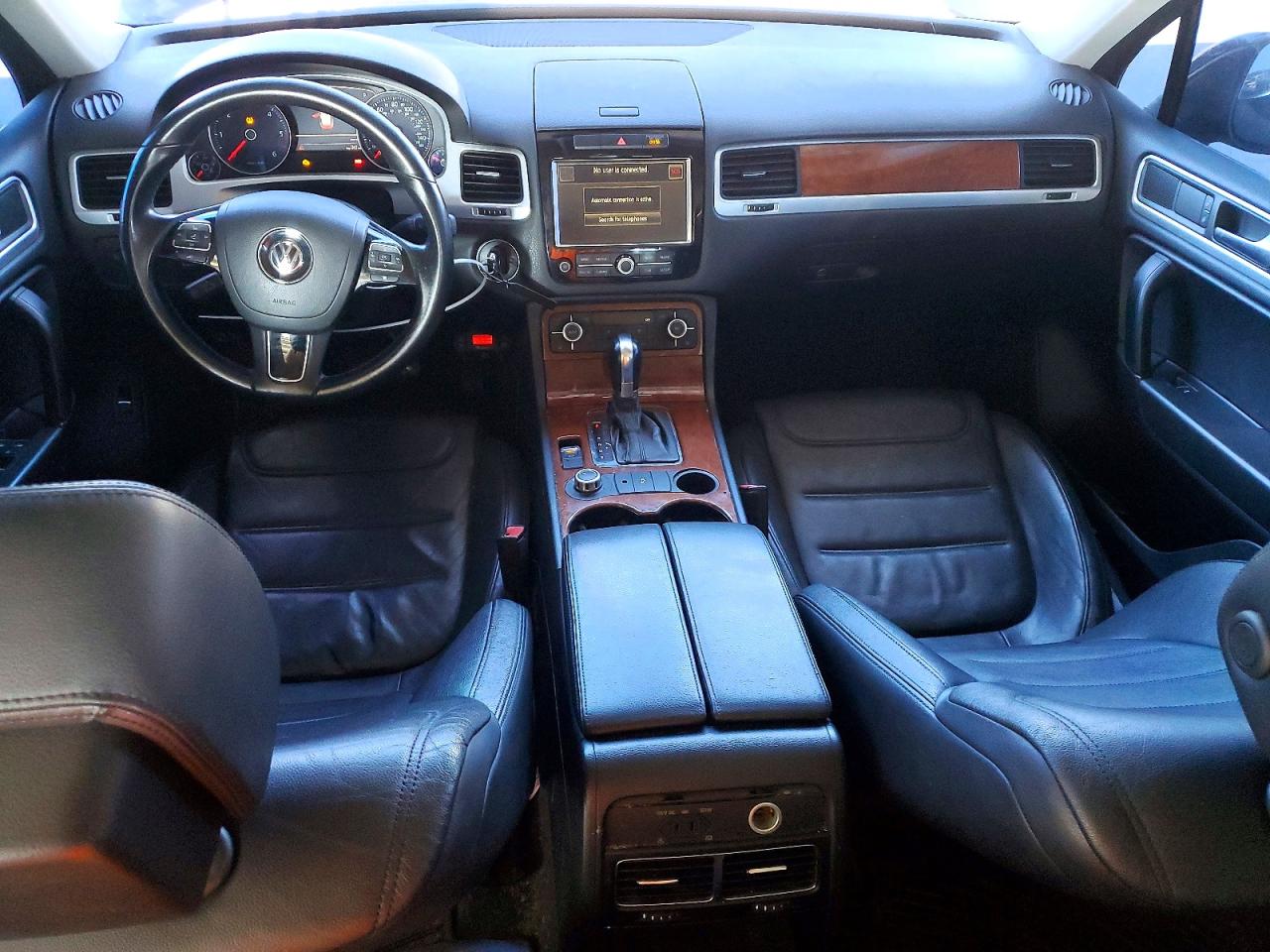 2012 VOLKSWAGEN TOUAREG