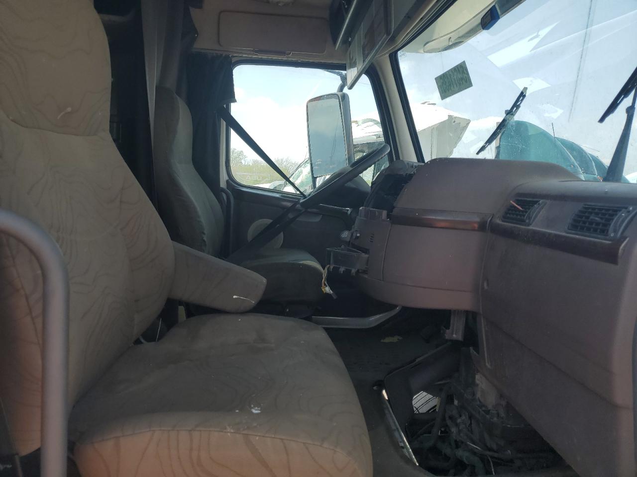 2014 VOLVO VN