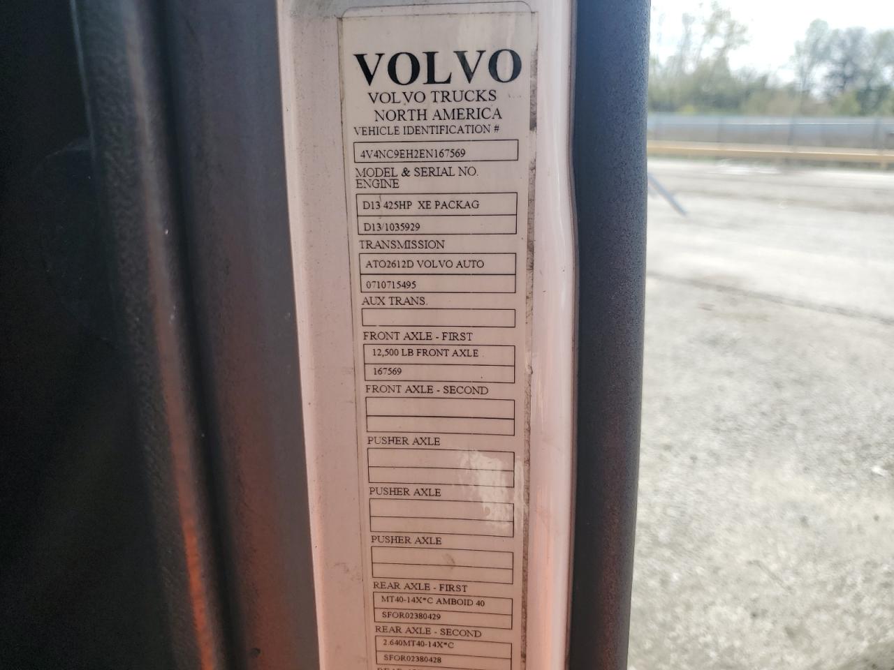 2014 VOLVO VN