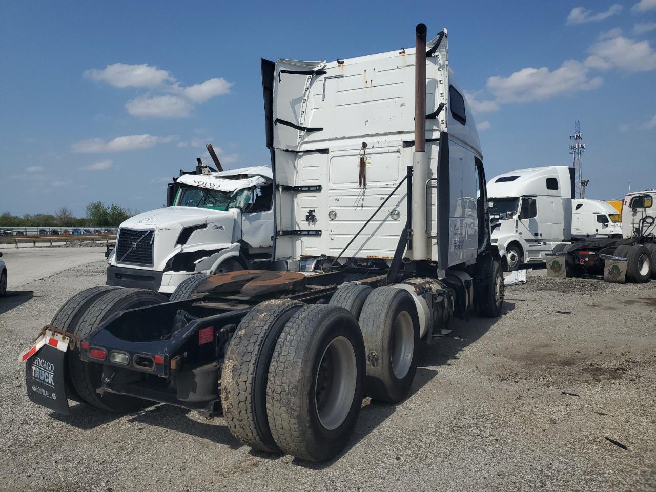 2014 VOLVO VN