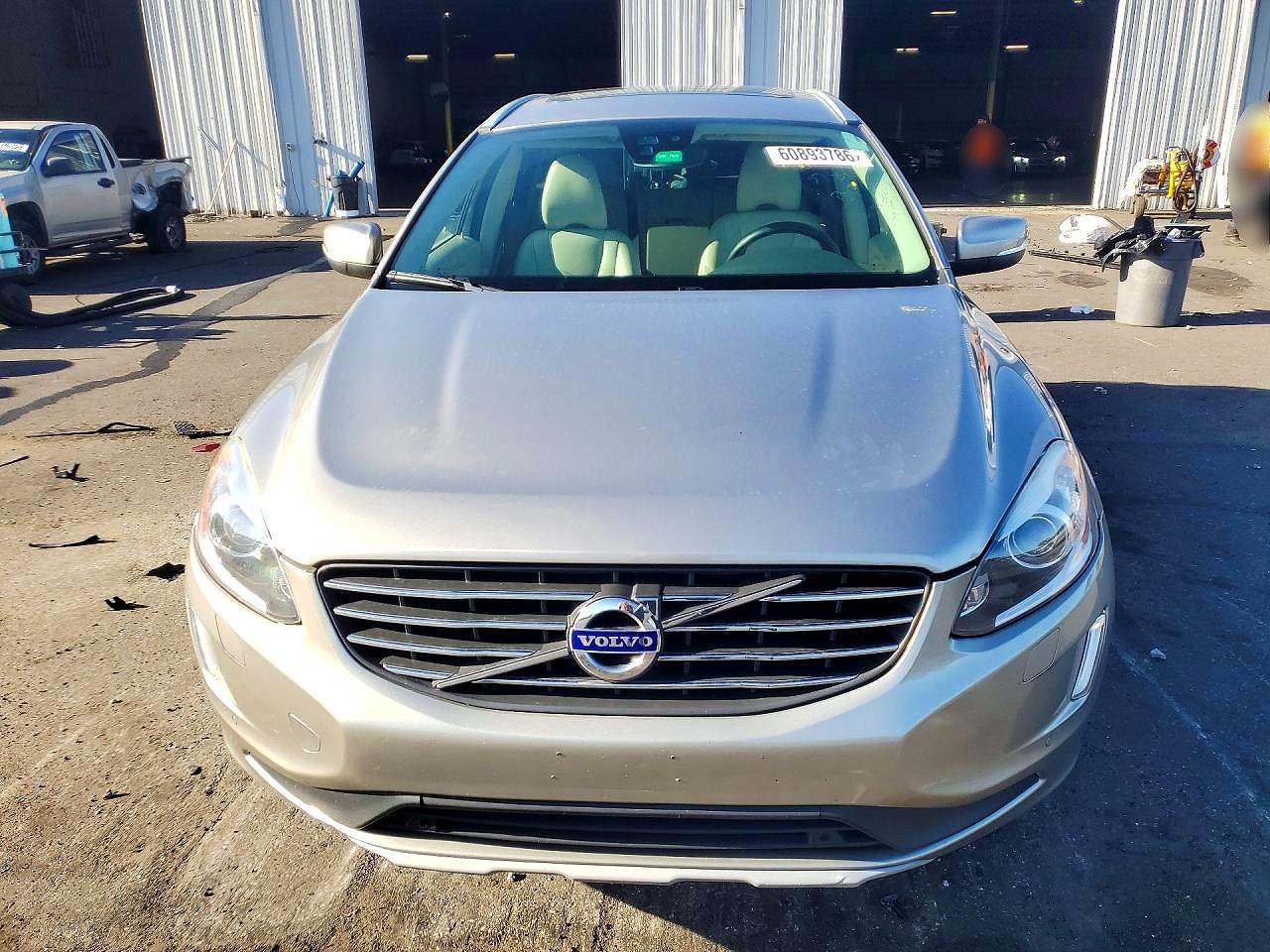 2016 VOLVO XC60