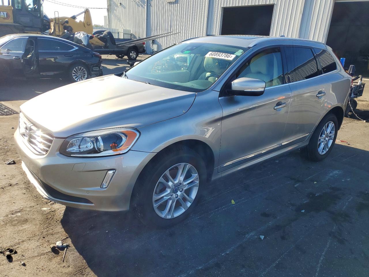2016 VOLVO XC60