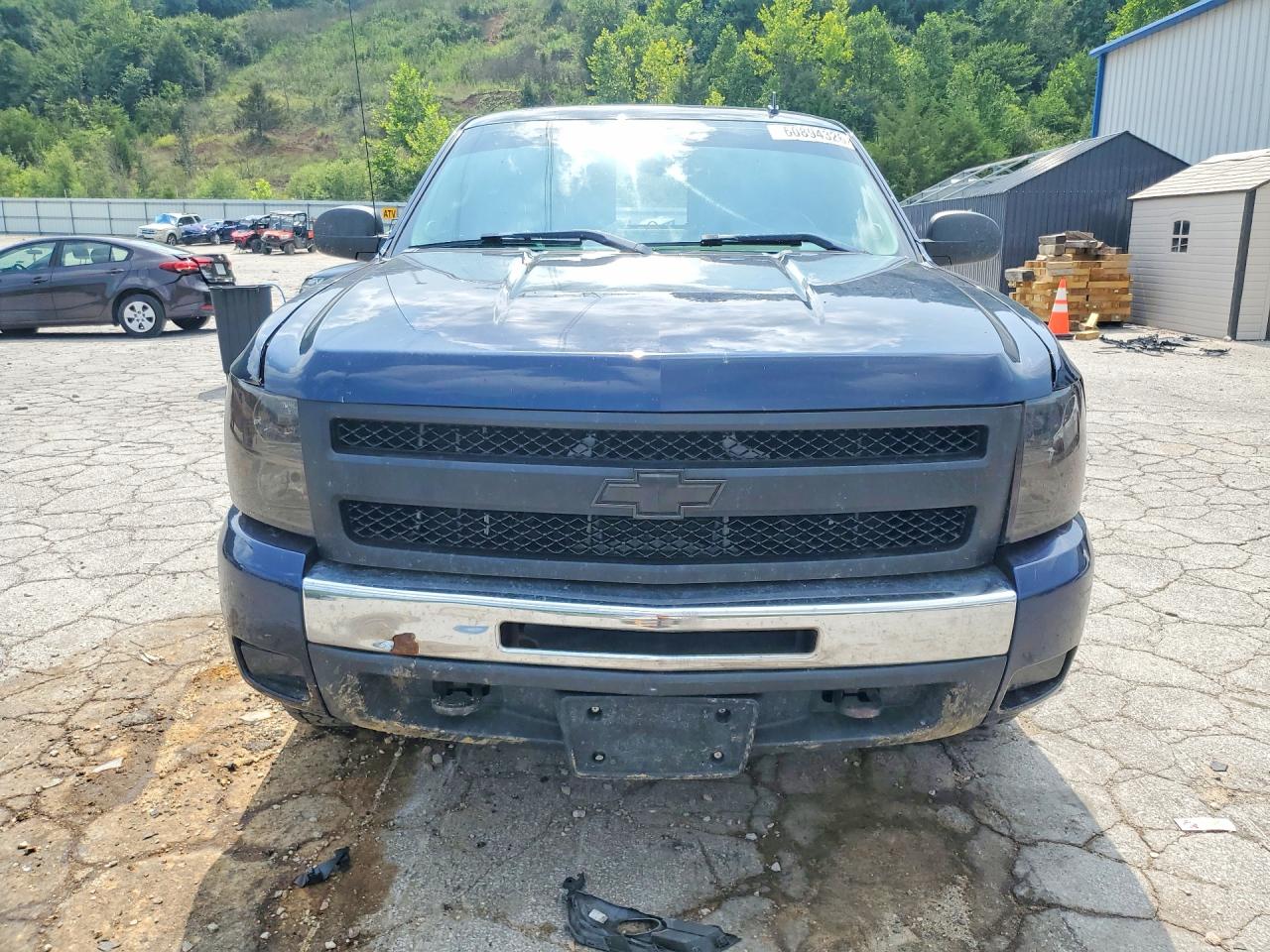 2011 CHEVROLET SILVERADO