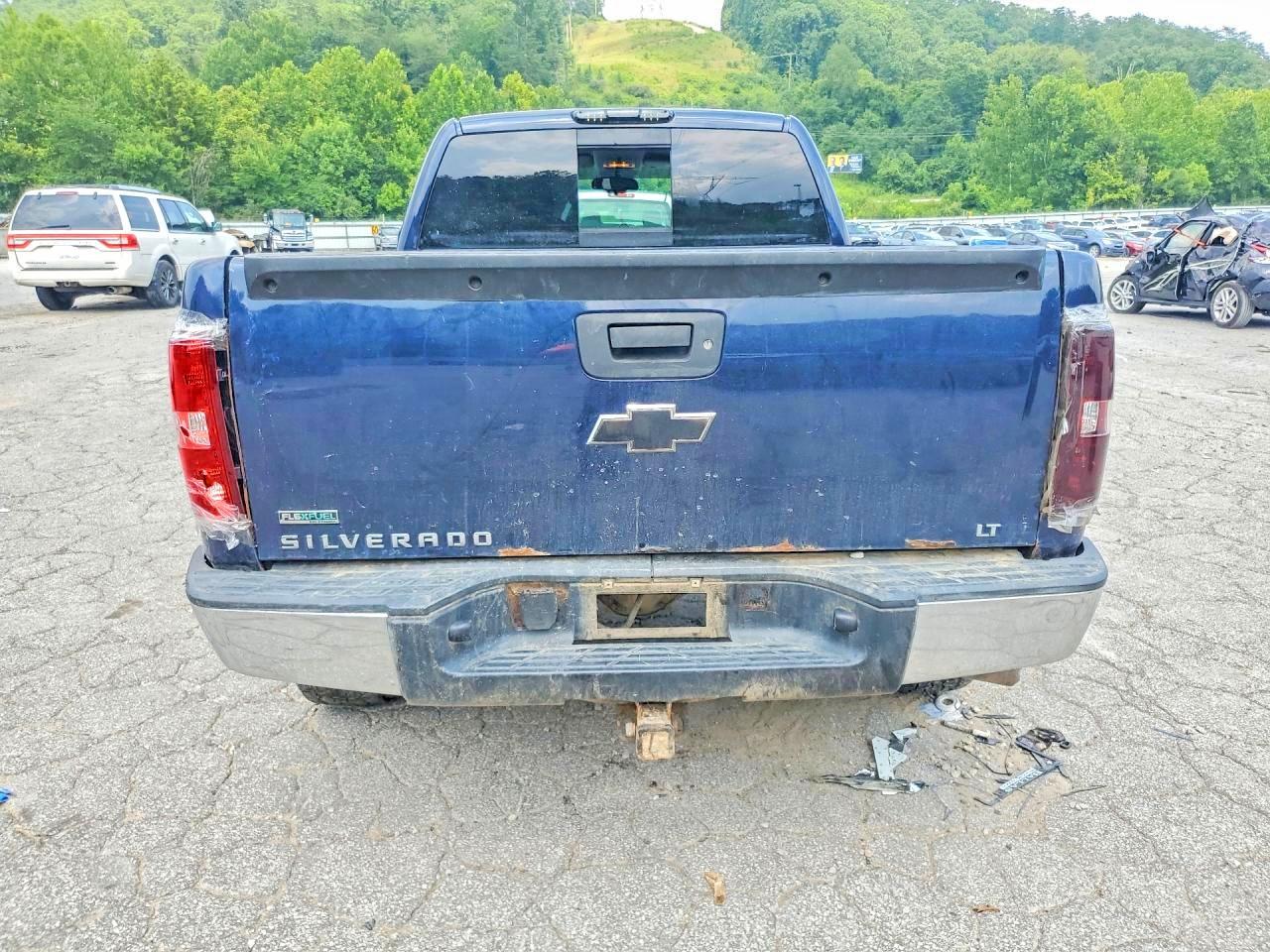 2011 CHEVROLET SILVERADO