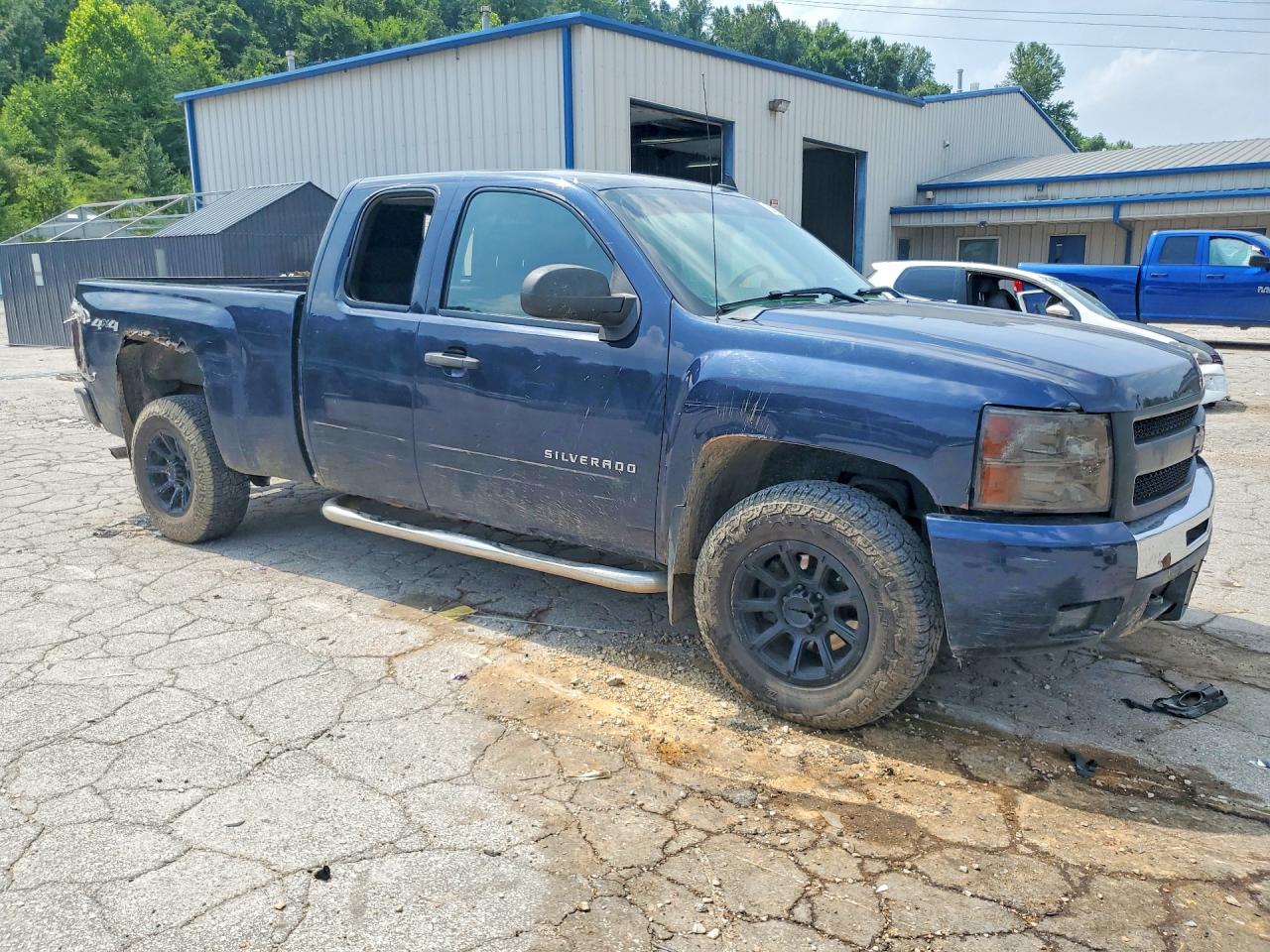 2011 CHEVROLET SILVERADO