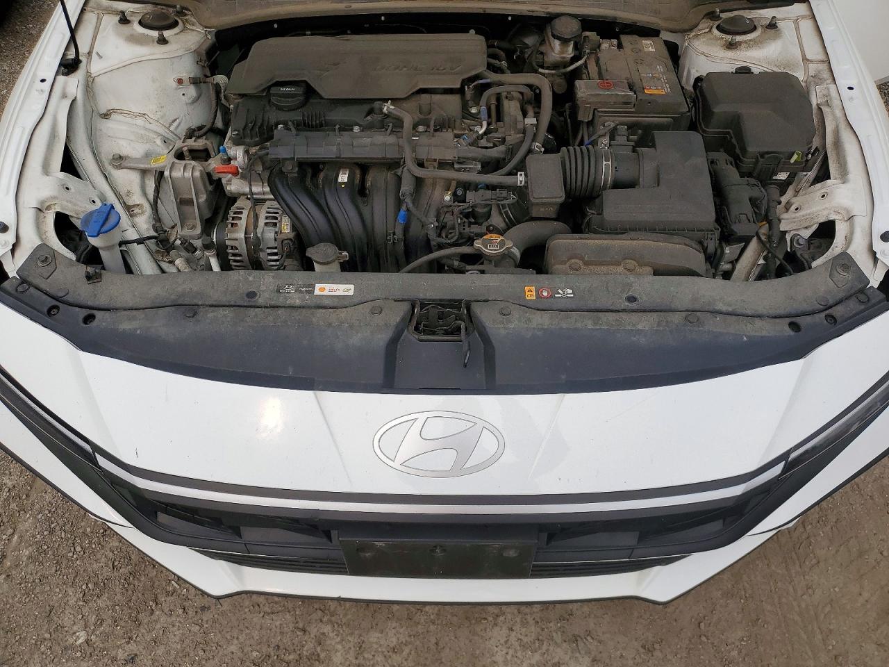 2024 HYUNDAI ELANTRA