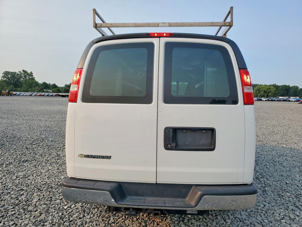 2019 CHEVROLET EXPRESS