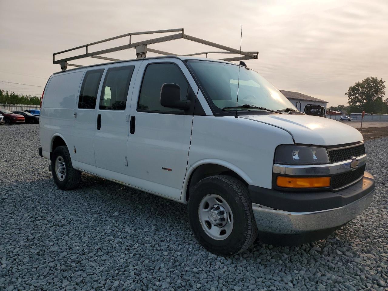 2019 CHEVROLET EXPRESS