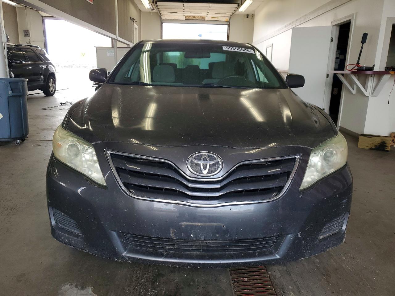2011 TOYOTA CAMRY