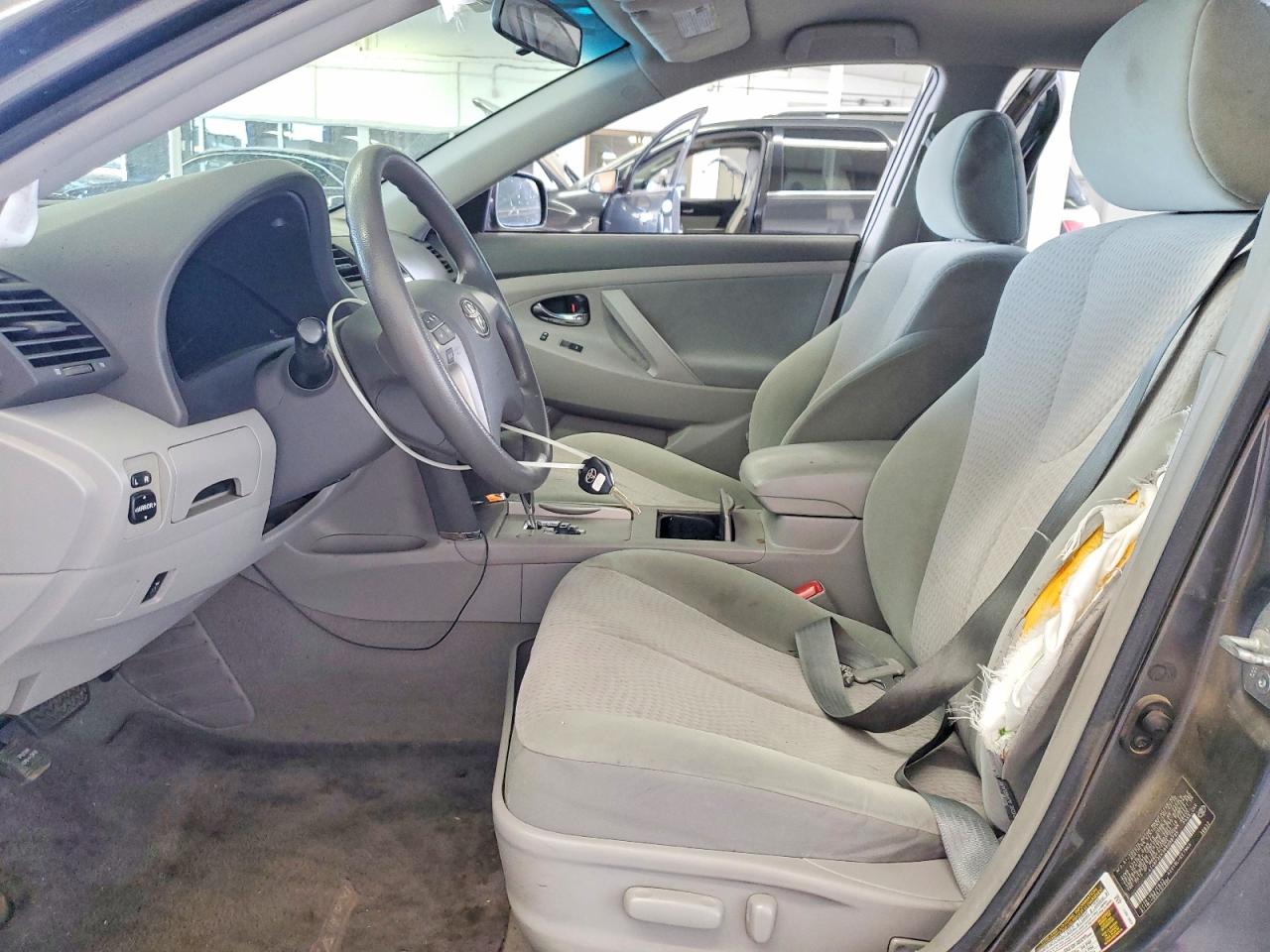 2011 TOYOTA CAMRY