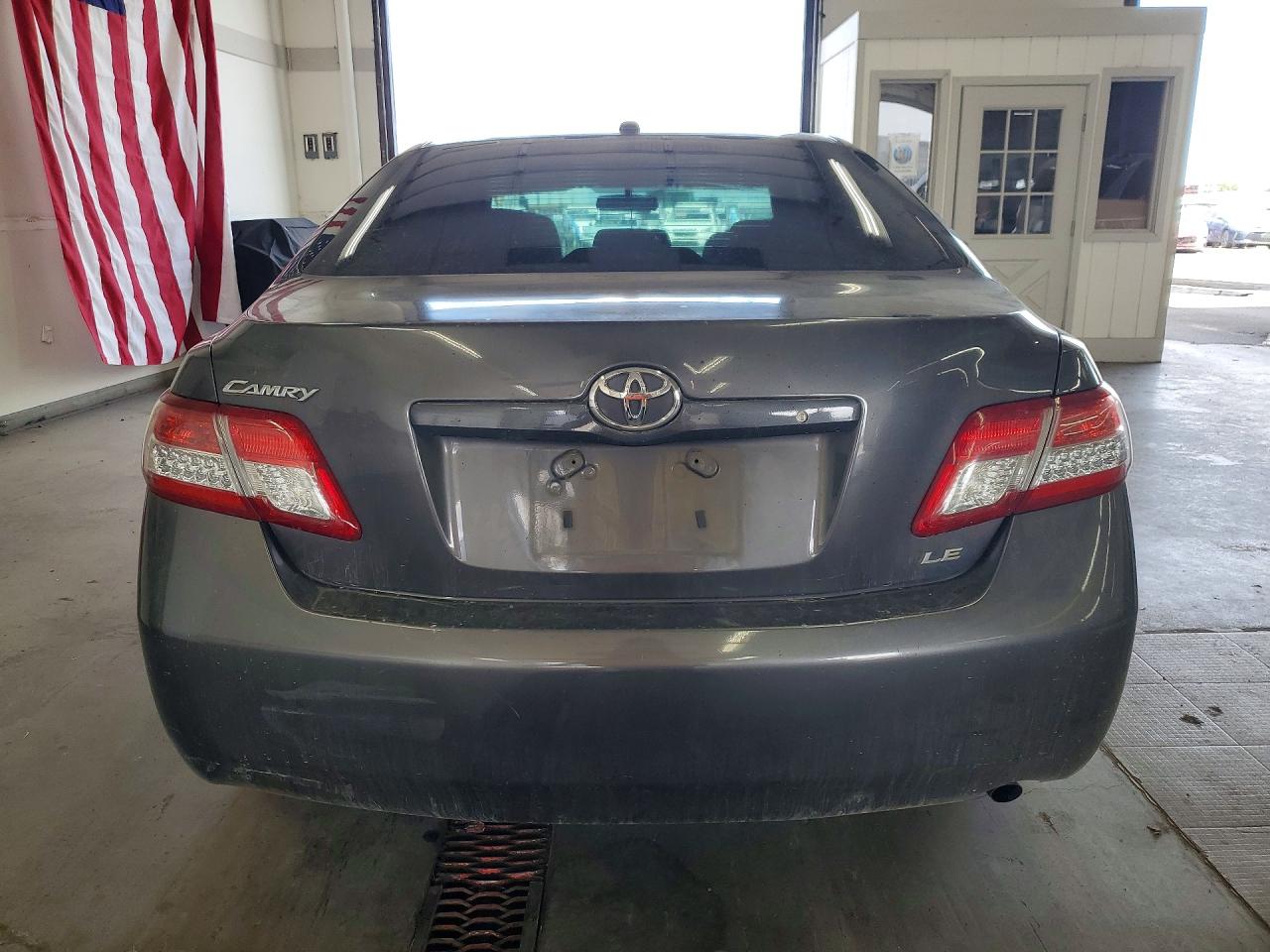 2011 TOYOTA CAMRY