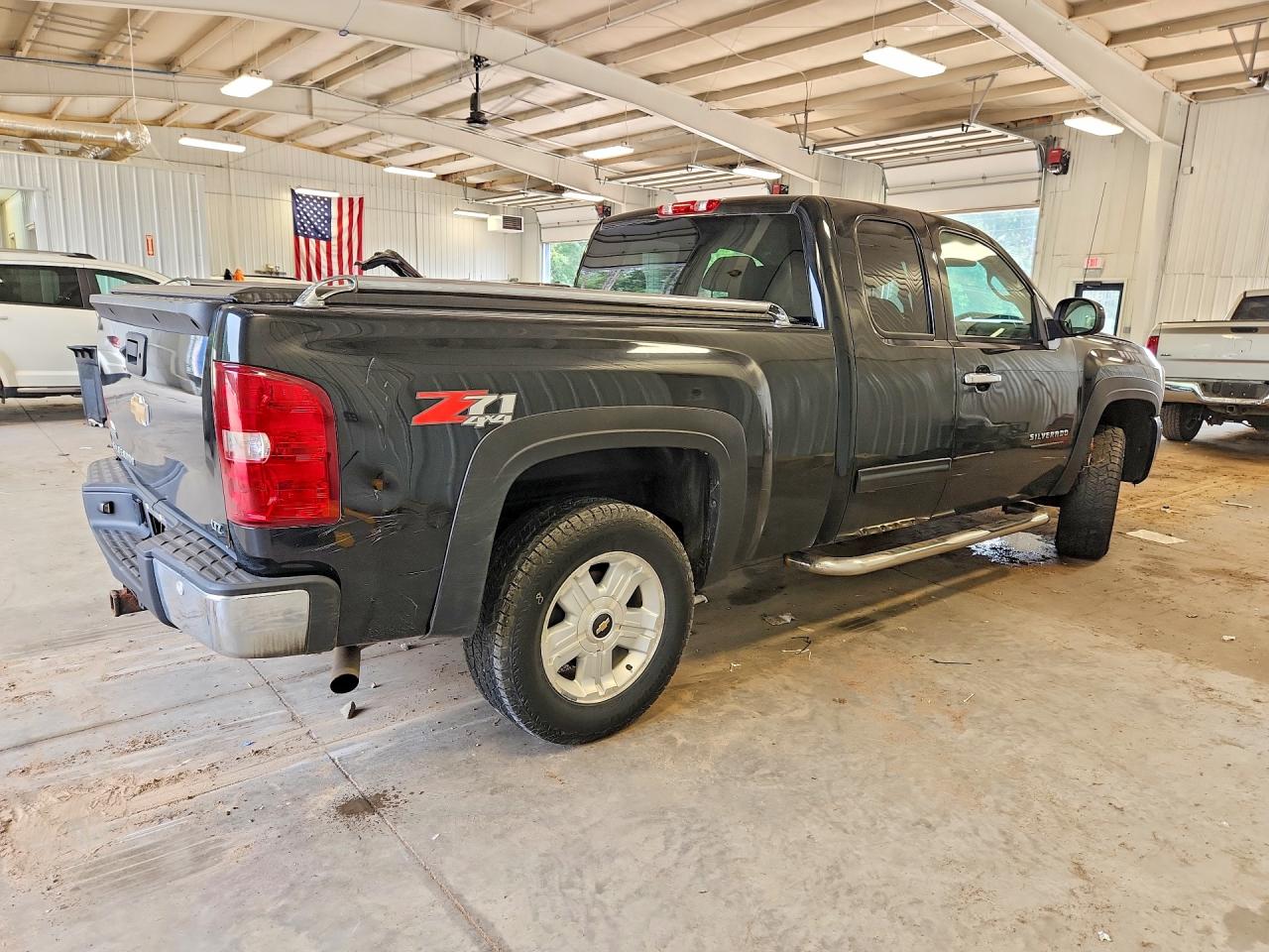 2011 CHEVROLET SILVERADO