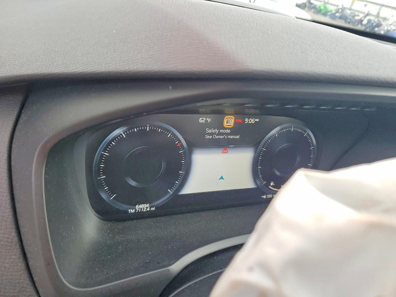 2021 VOLVO XC90