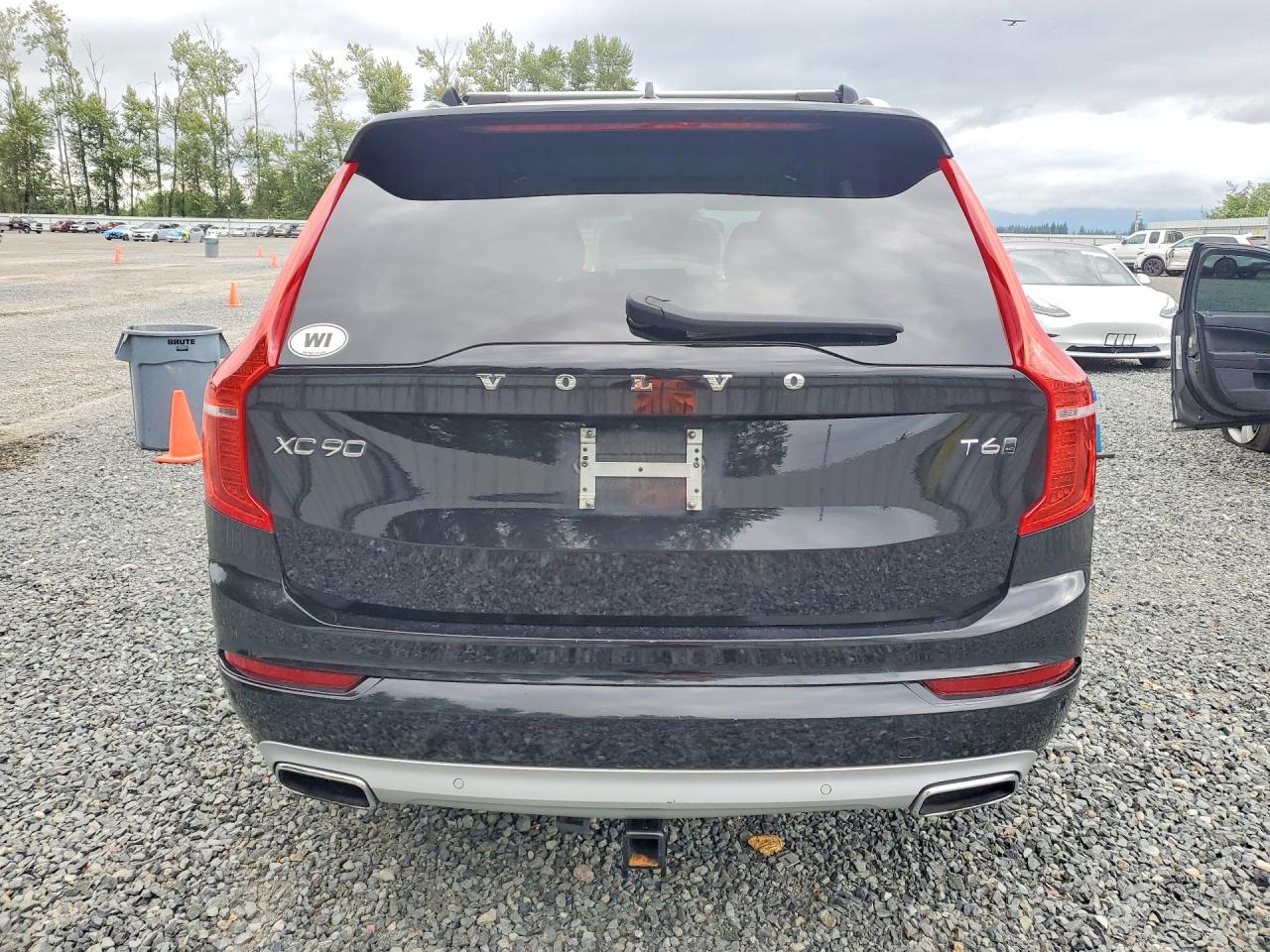 2021 VOLVO XC90
