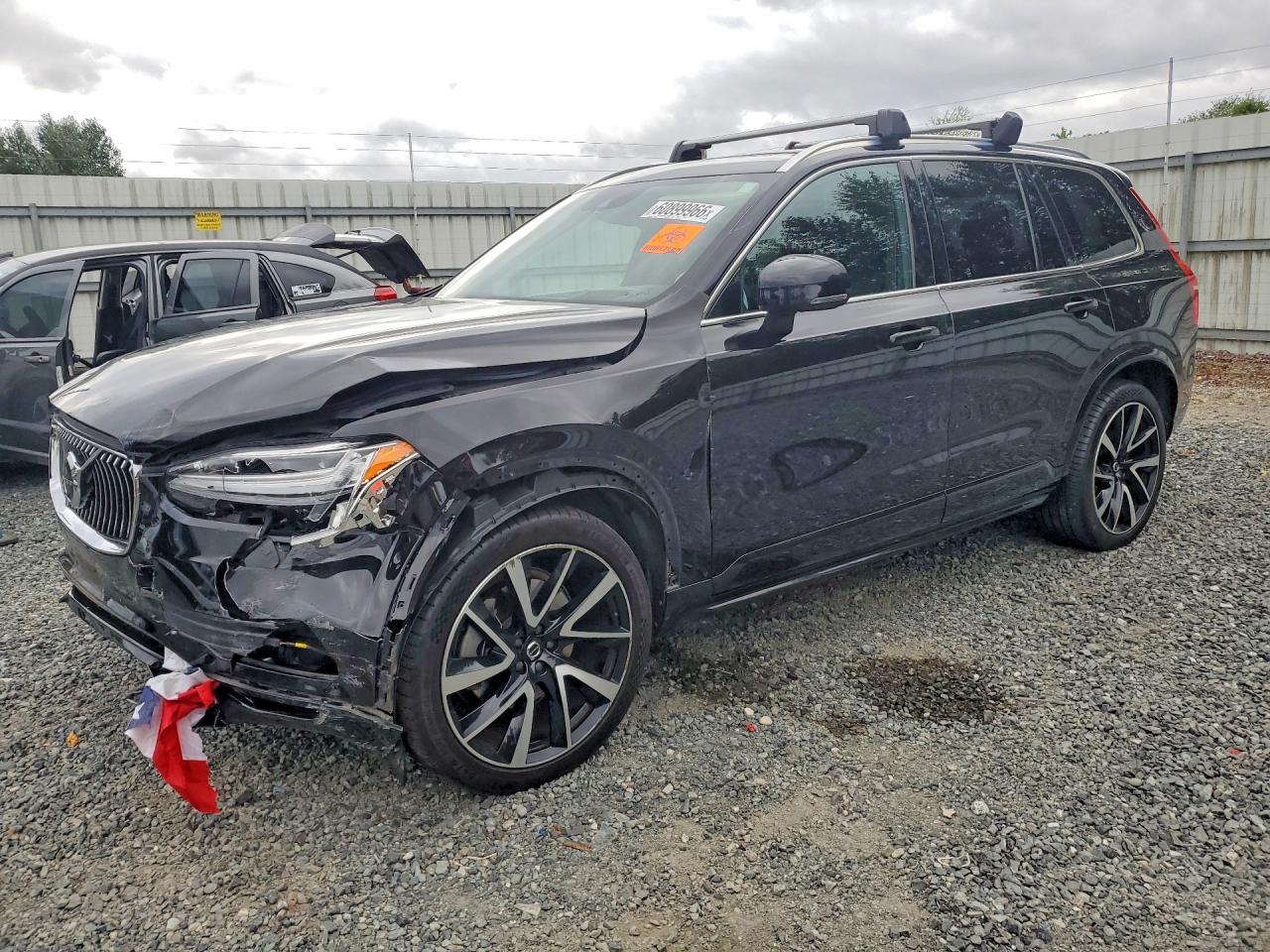 2021 VOLVO XC90