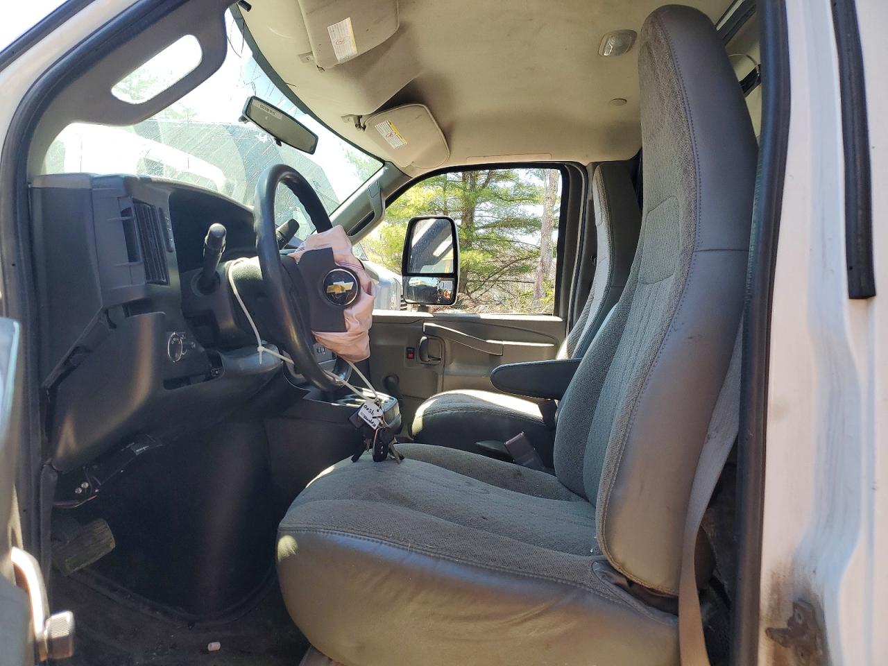 2019 CHEVROLET EXPRESS