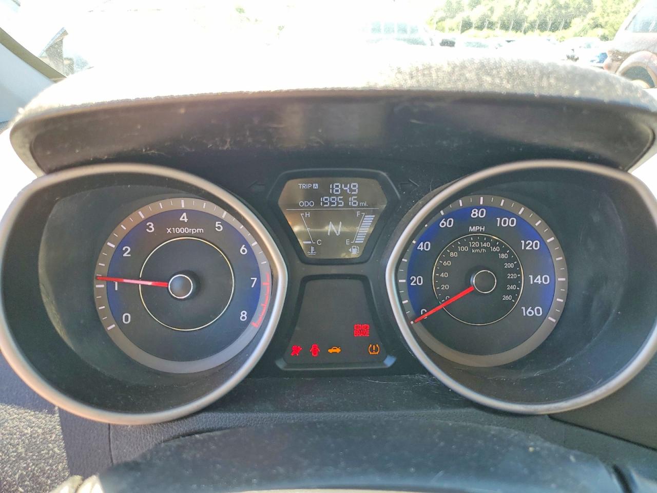 2013 HYUNDAI ELANTRA