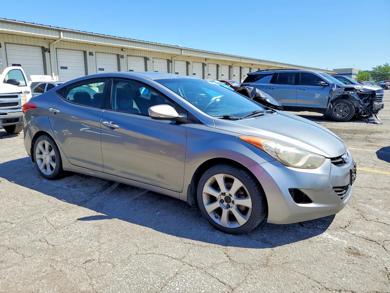 2013 HYUNDAI ELANTRA