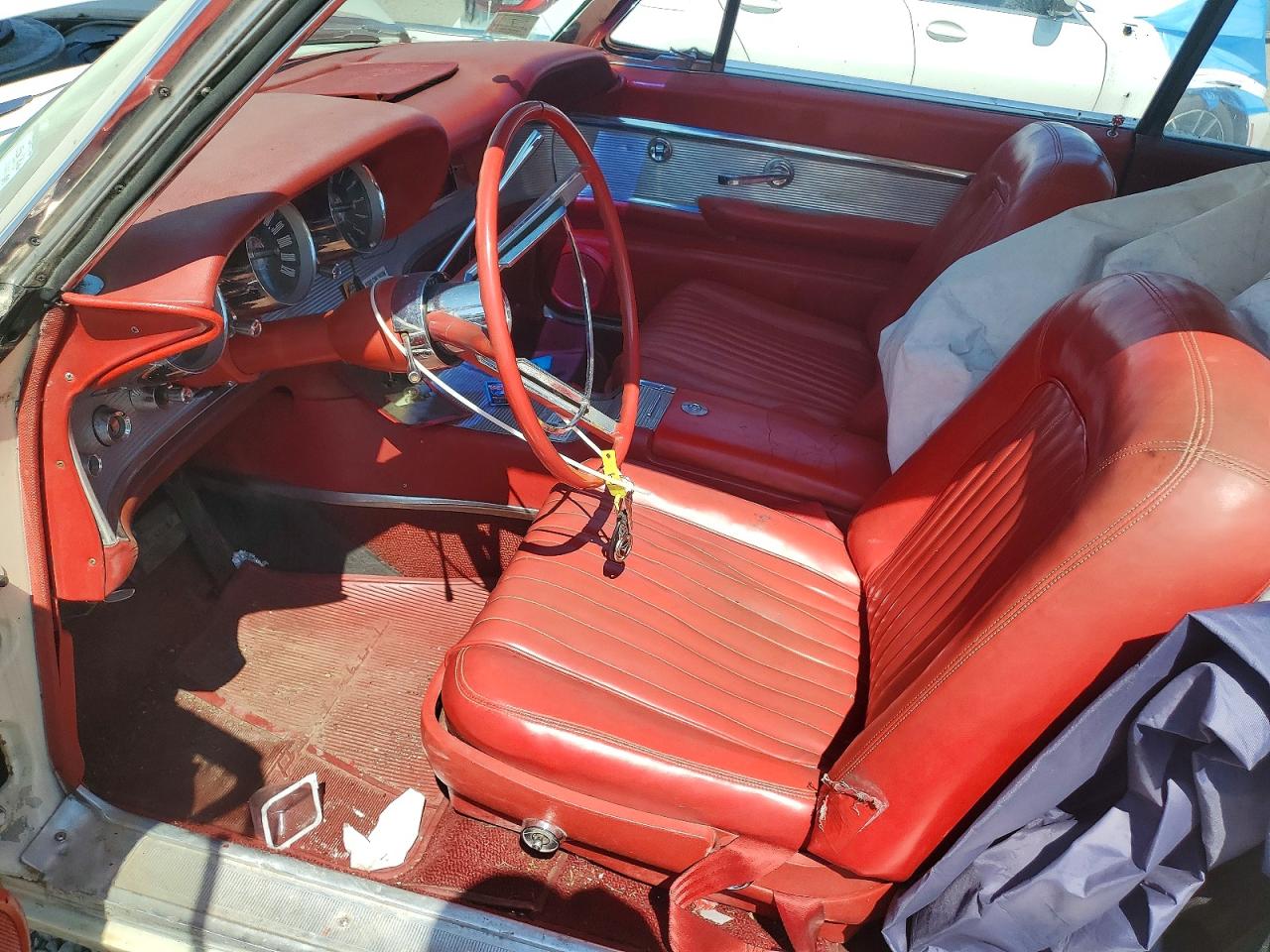 1962 FORD TBIRD