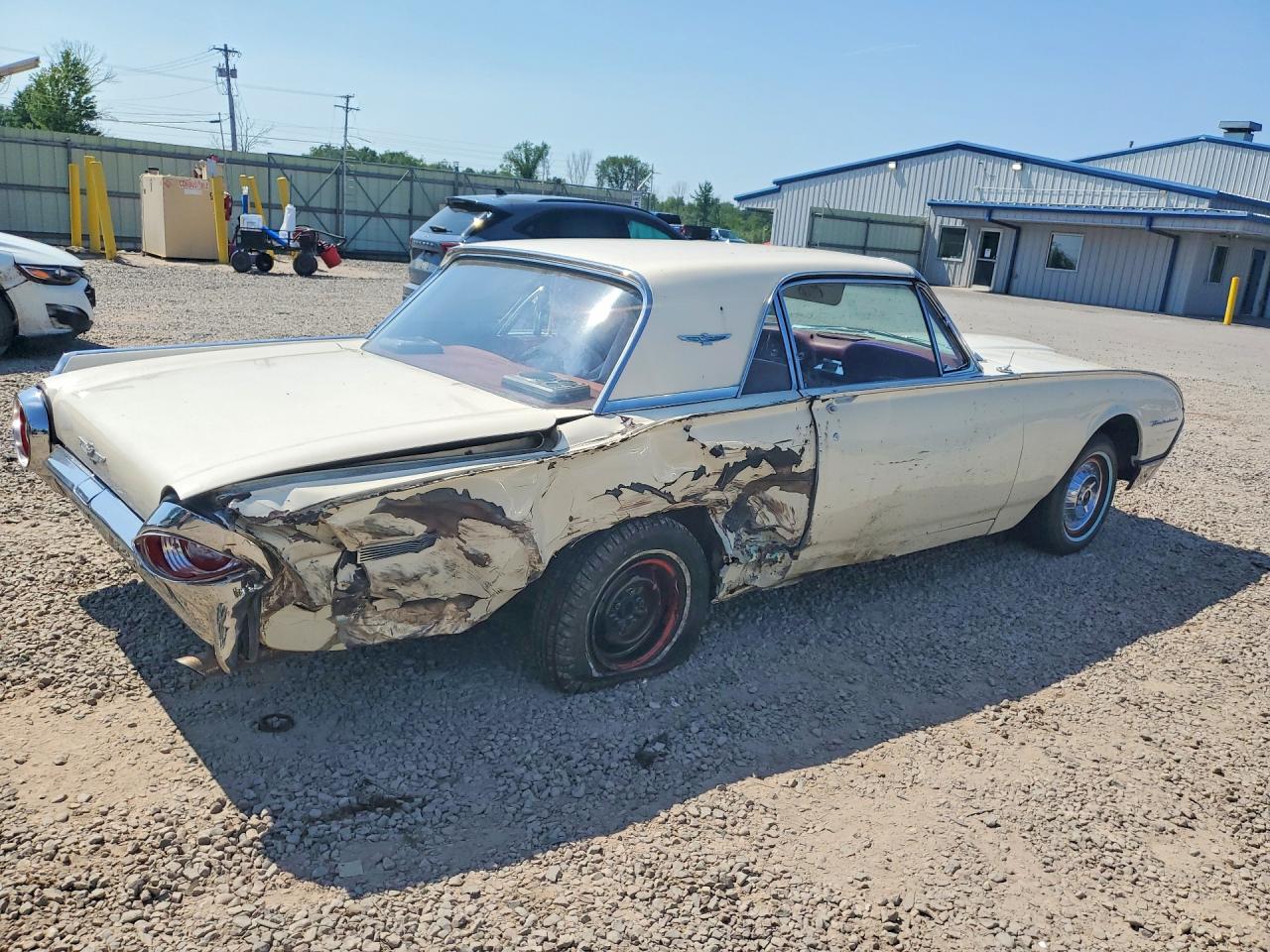 1962 FORD TBIRD