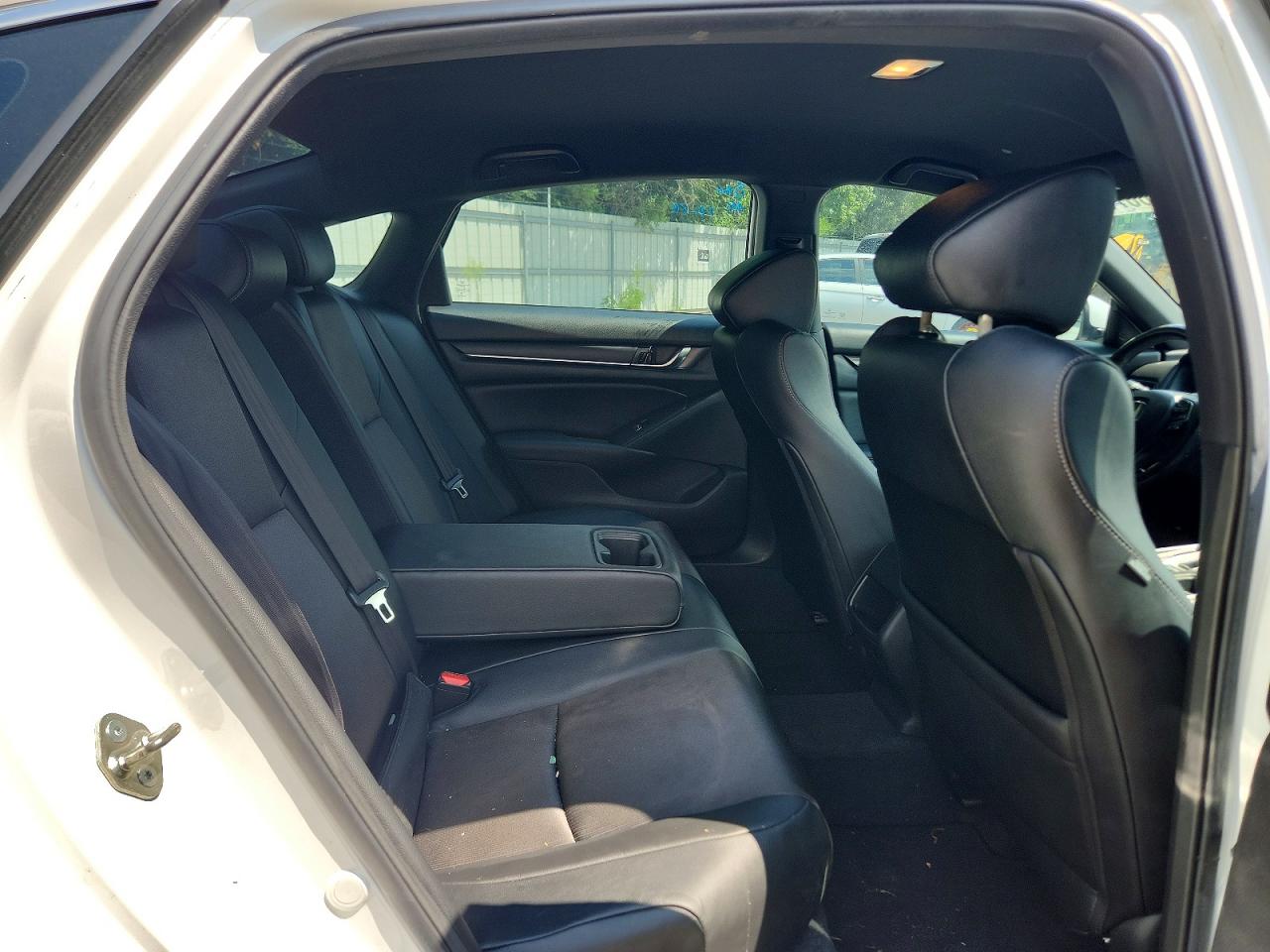 2019 HONDA ACCORD