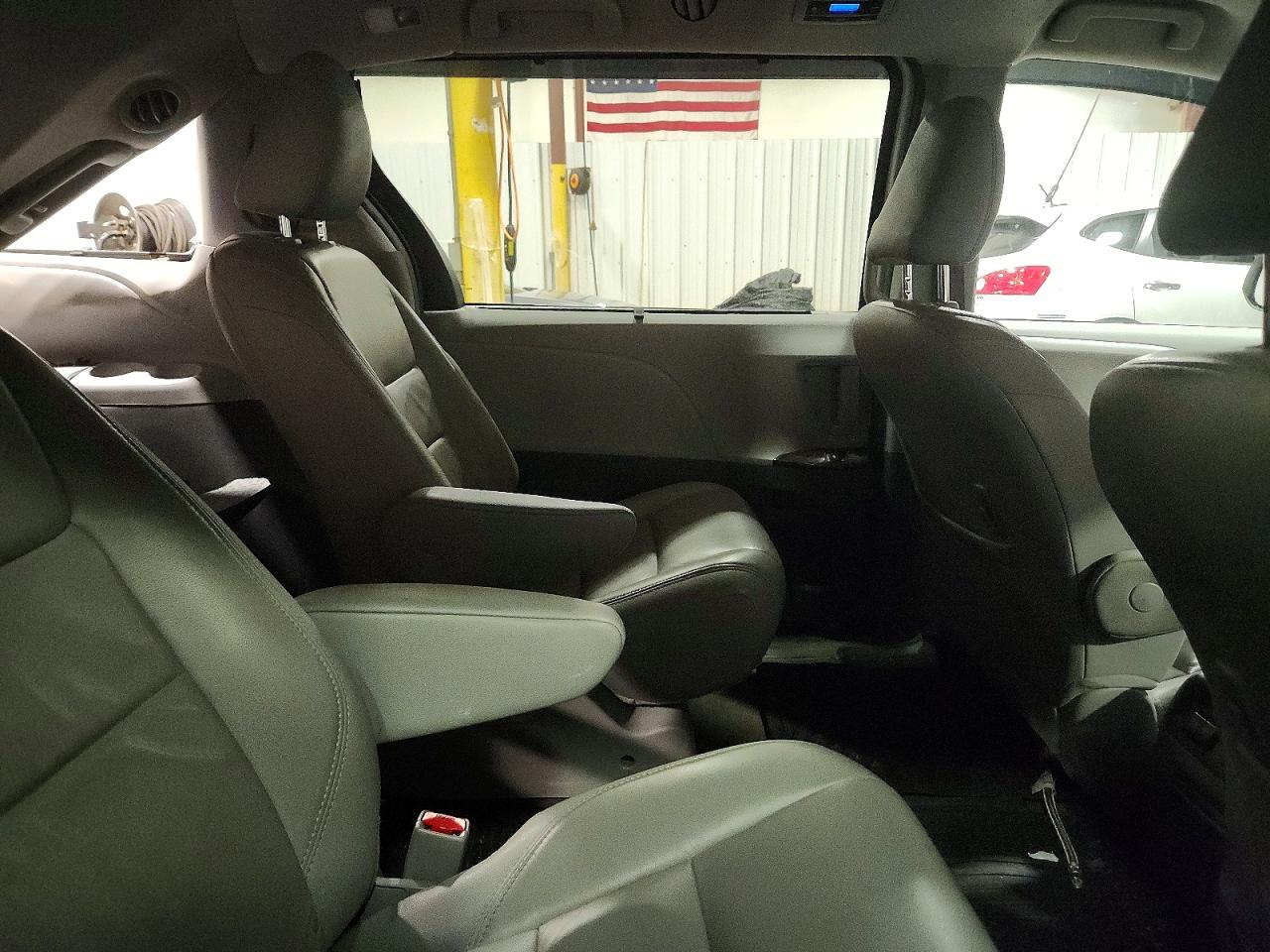 2018 TOYOTA SIENNA