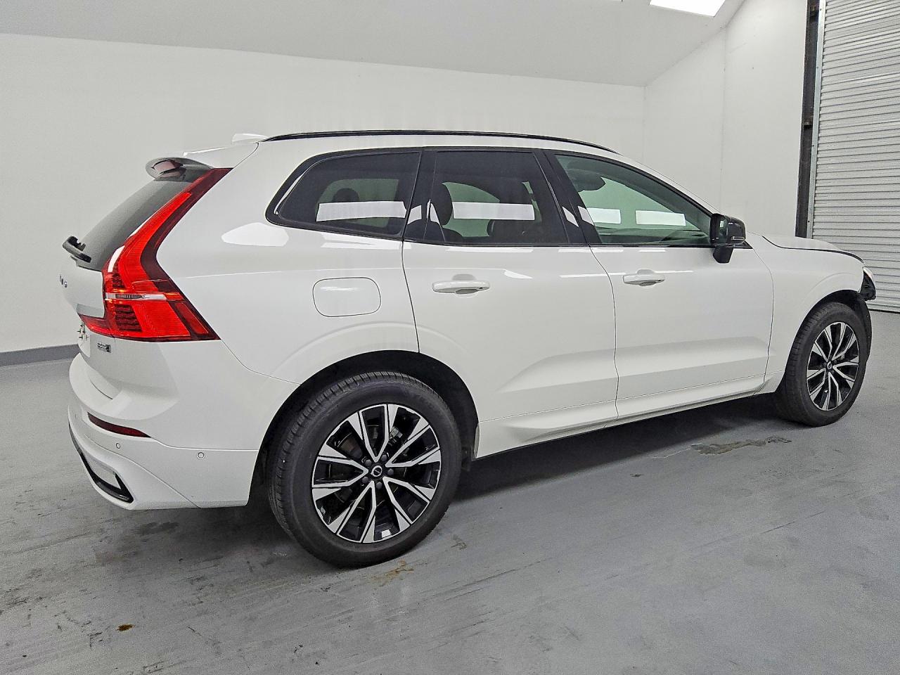 2024 VOLVO XC60