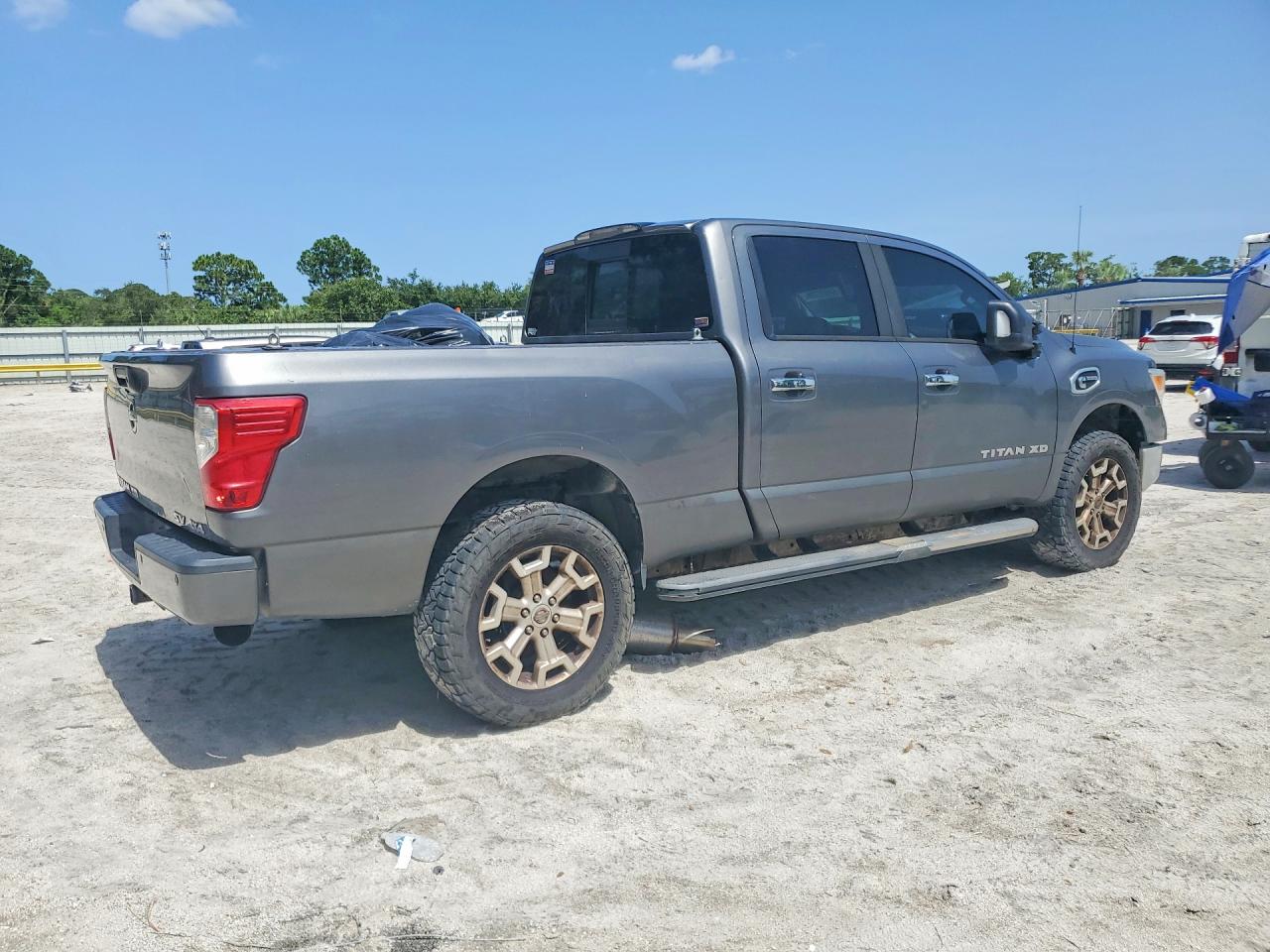2018 NISSAN TITAN