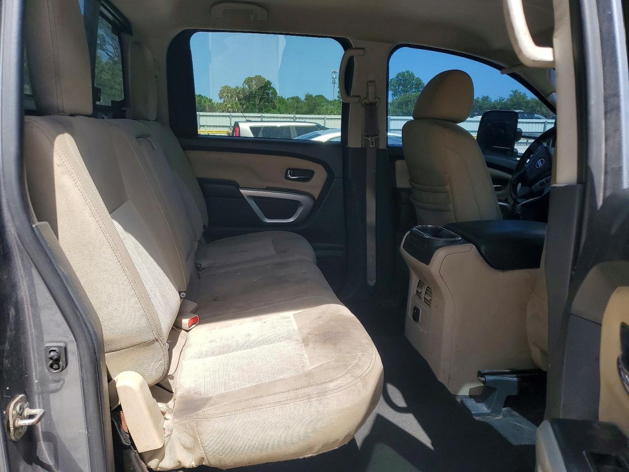 2018 NISSAN TITAN