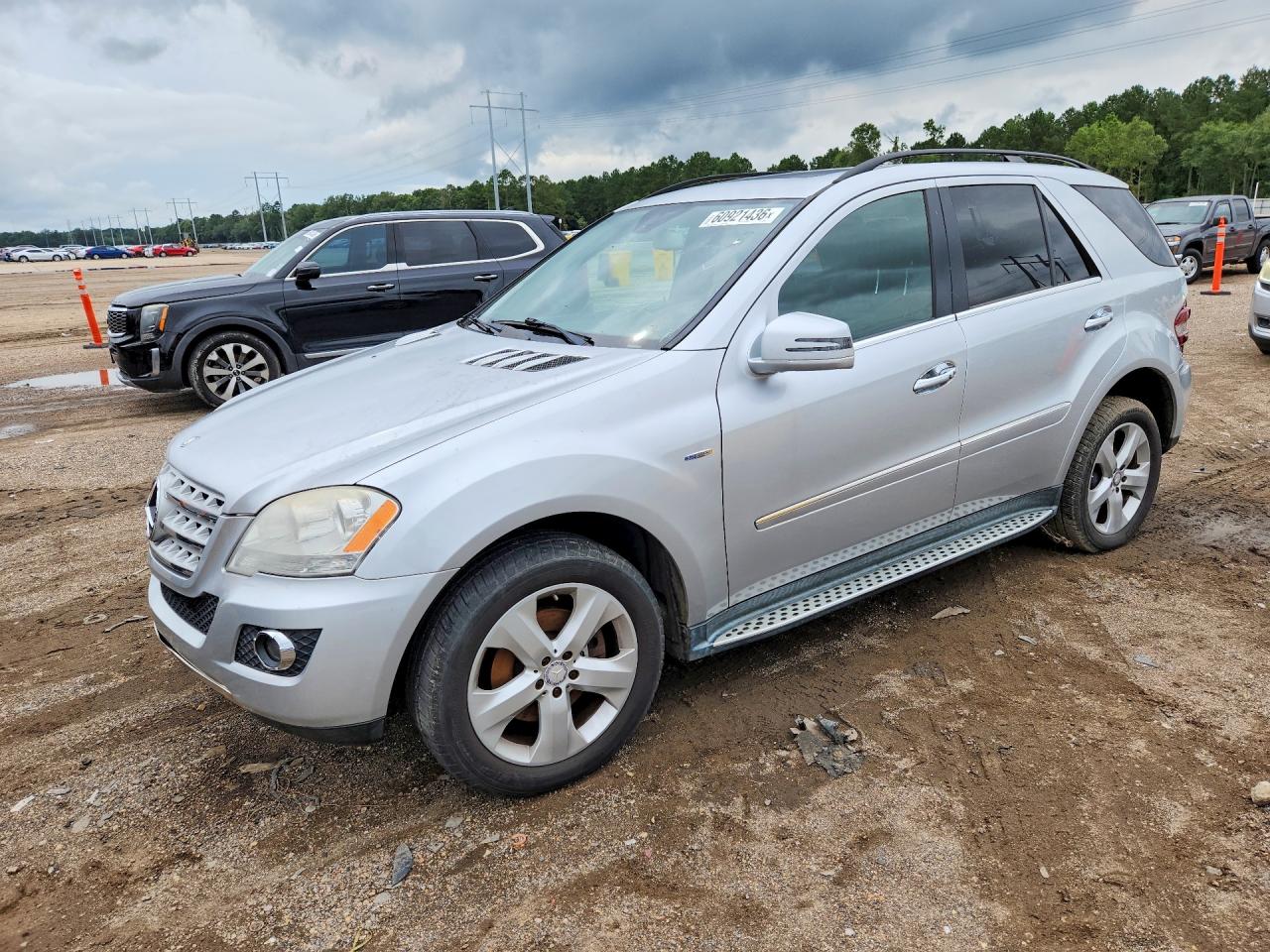 2011 MERCEDES-BENZ M-CLASS