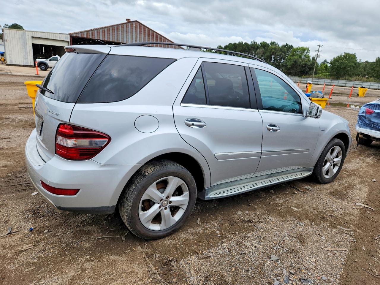 2011 MERCEDES-BENZ M-CLASS